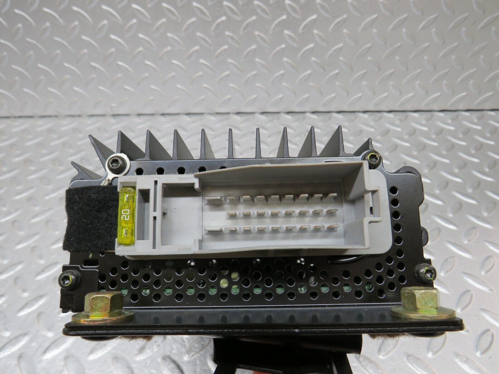 34803 Mercedes-Benz W210 320E Audio Radio Amplifier Control Unit Bose 21082026