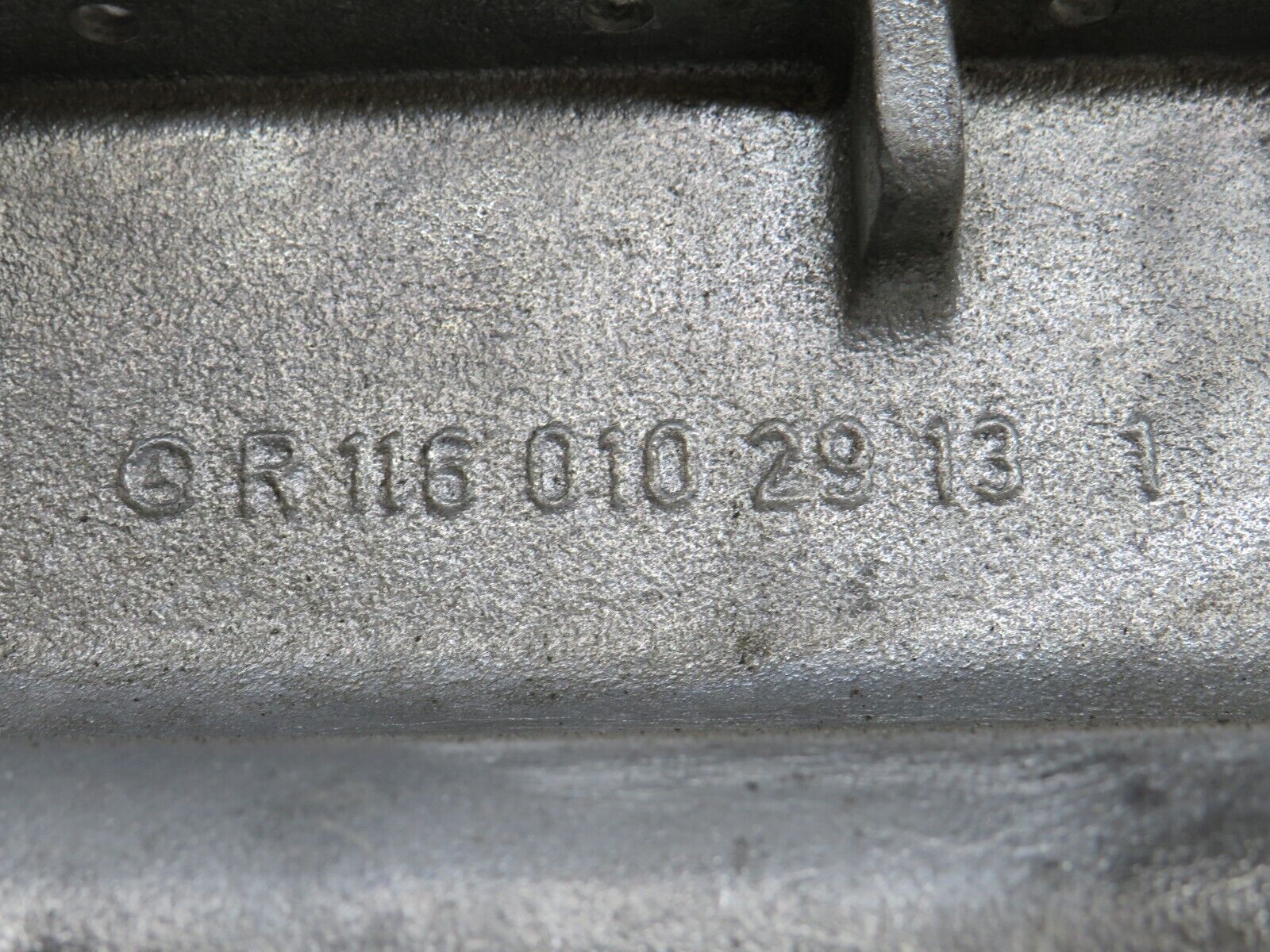 32811 Mercedes-Benz C107 R107 350 V8 Oil Pan Oil Sump 1160102913 1160140166