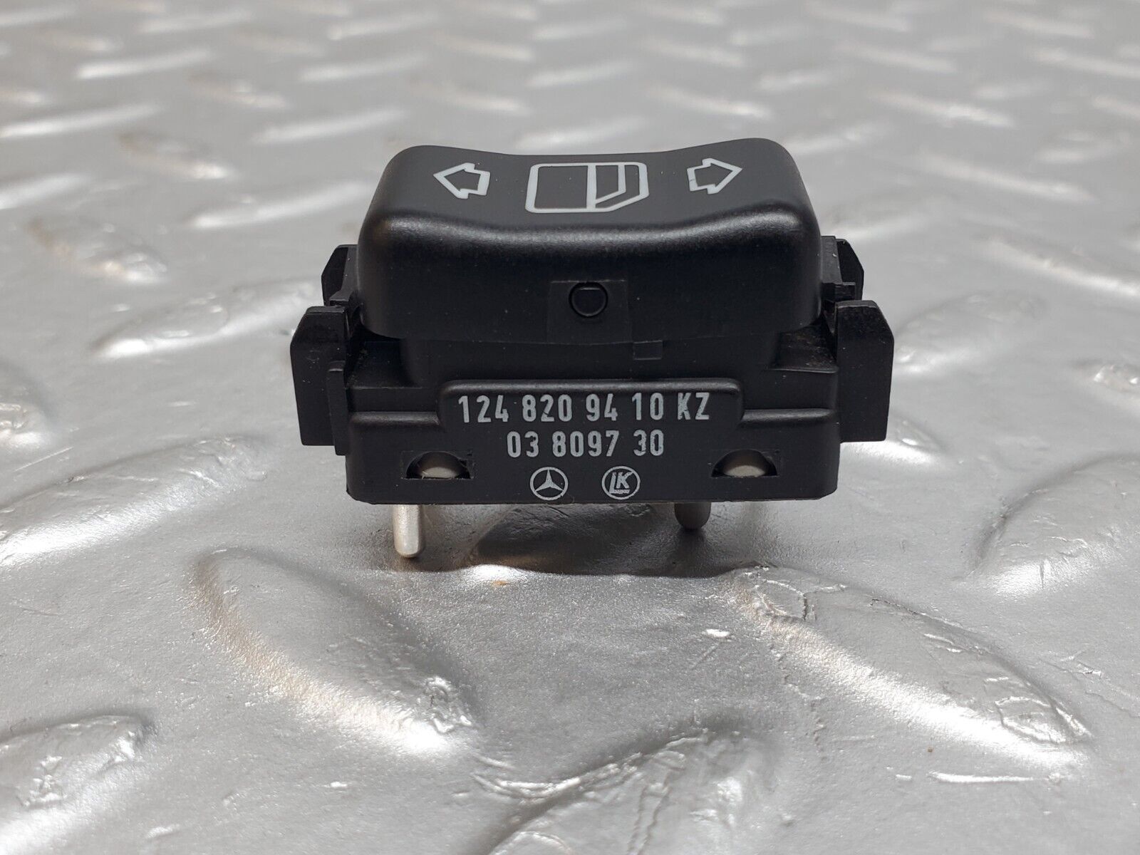 44713 Mercedes-Benz W124 220E Electric Window Switch Right Side 1248209410