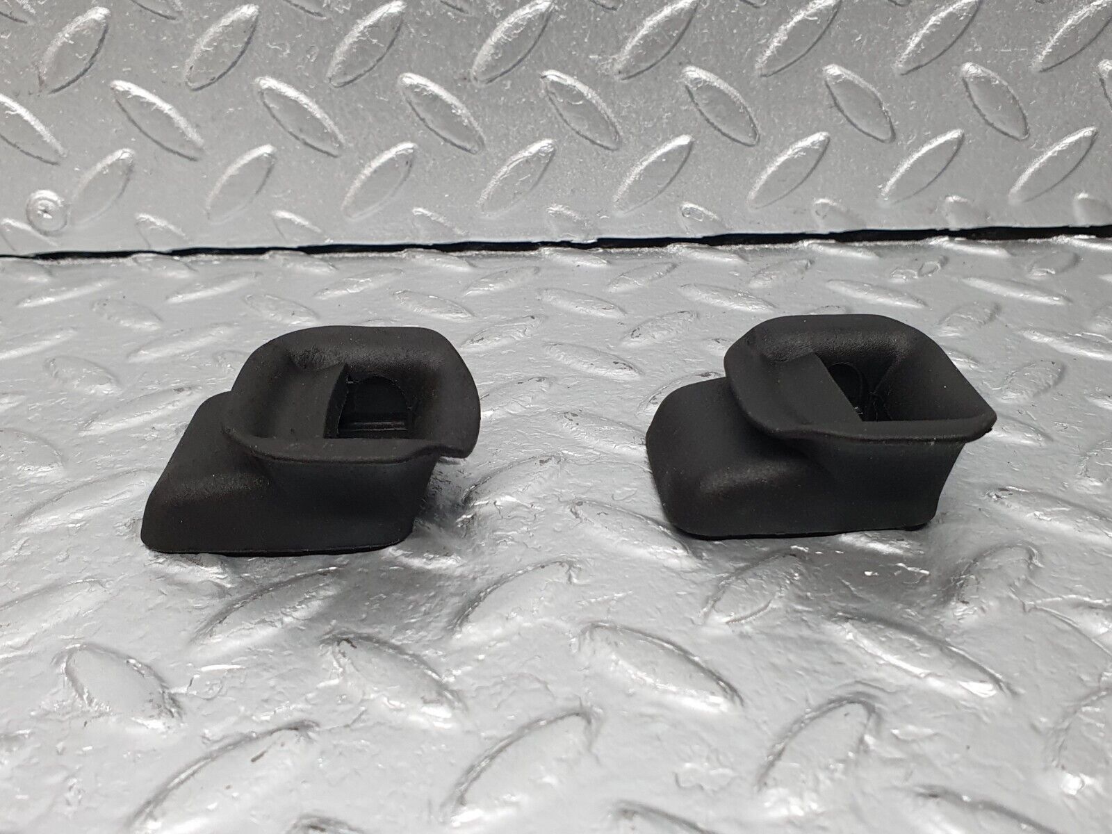 41876 Mercedes-Benz W202 C200 Rear Door Check Strap Rubber Seal 2x 2027372430