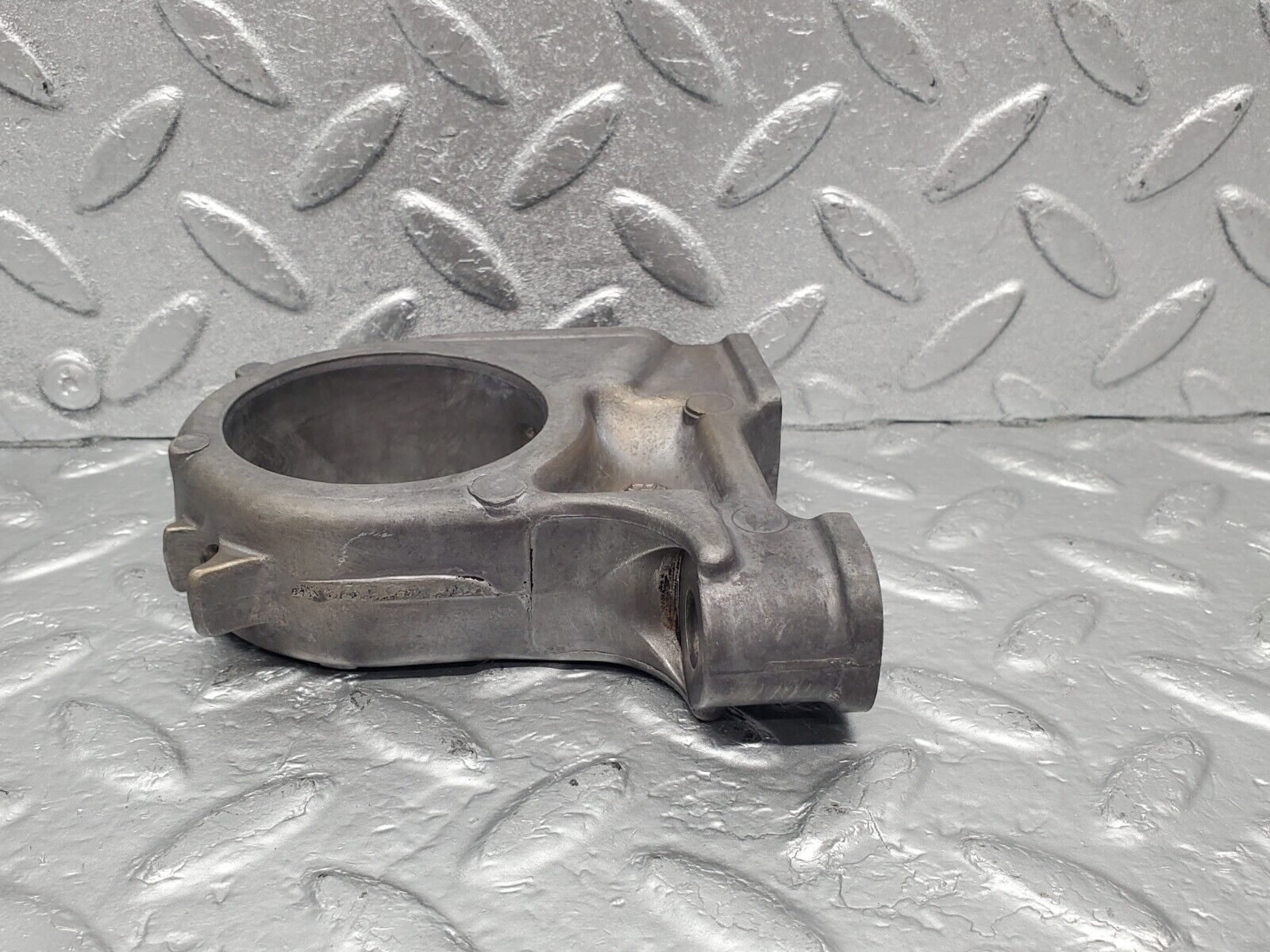 46271 Mercedes-Benz W126 420SE Camshaft Tower Bearing 1160514612