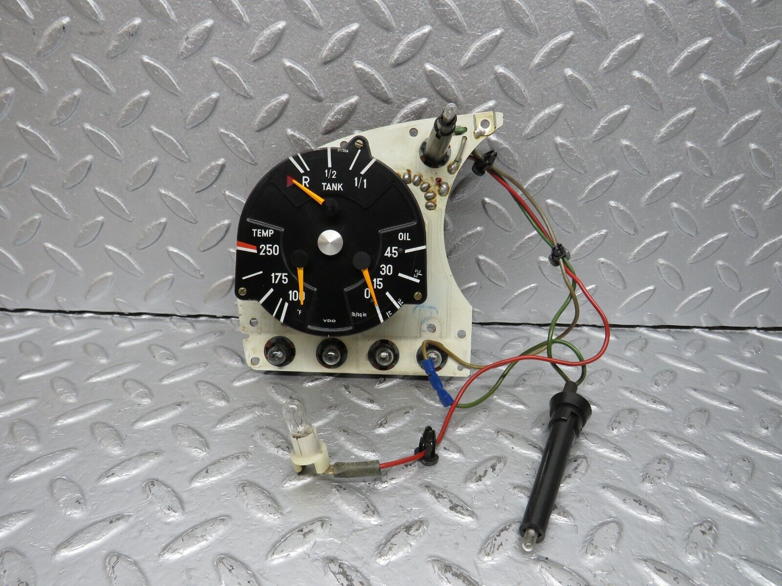 40107 Mercedes-Benz R107 350SL Cluster Fuel Temp Oil Gauge 88481022