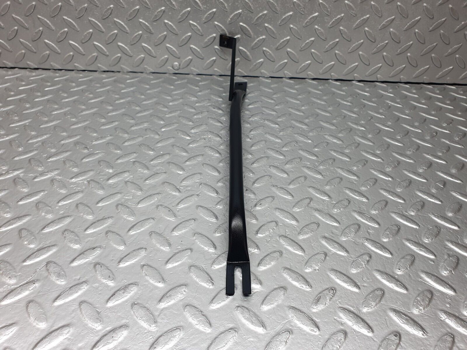 43936 Mercedes-Benz C123 230CE Coupe Horn Bracket