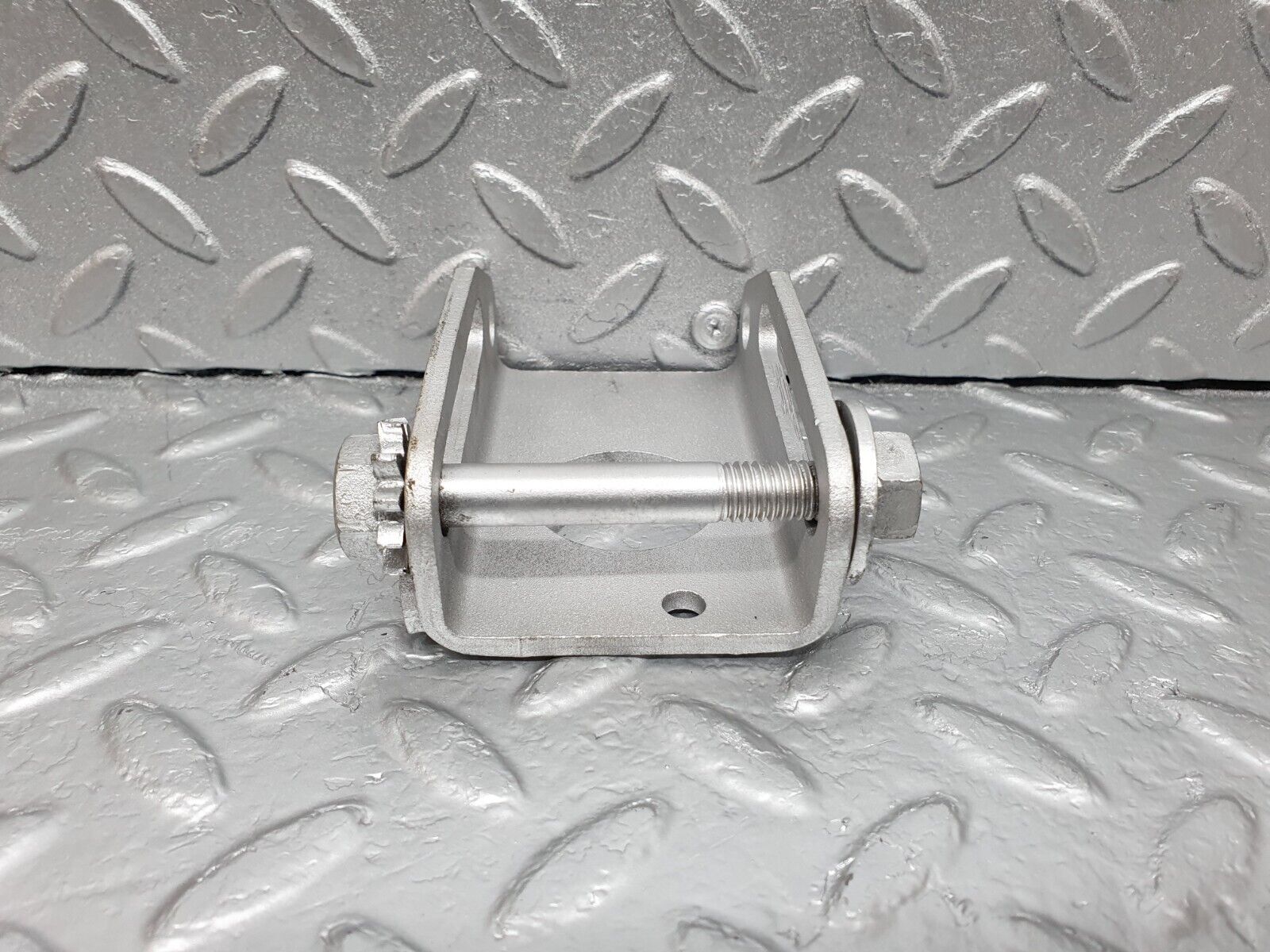 43102 Mercedes-Benz S123 200T Wagon Alternator Holder Bracket