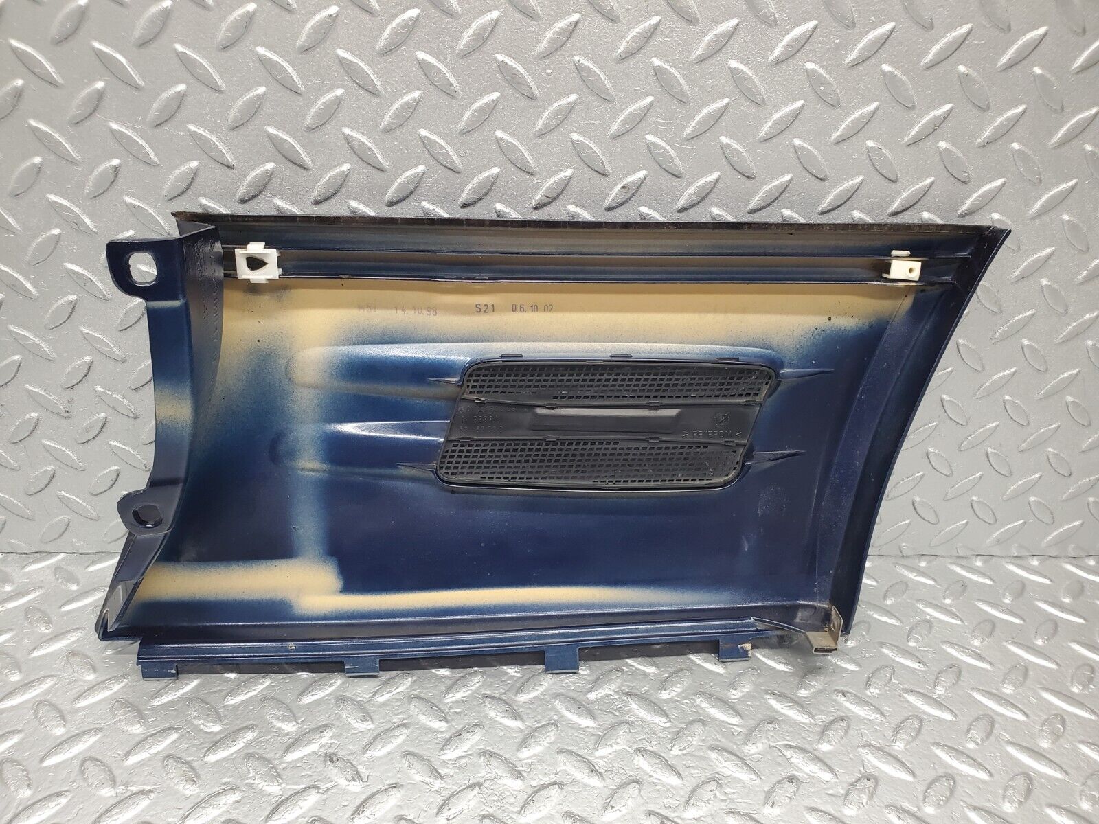 46738 Mercedes-Benz R129 320SL Coupe Front Left Fender Wing Moulding Trim 1296901740 1296900374