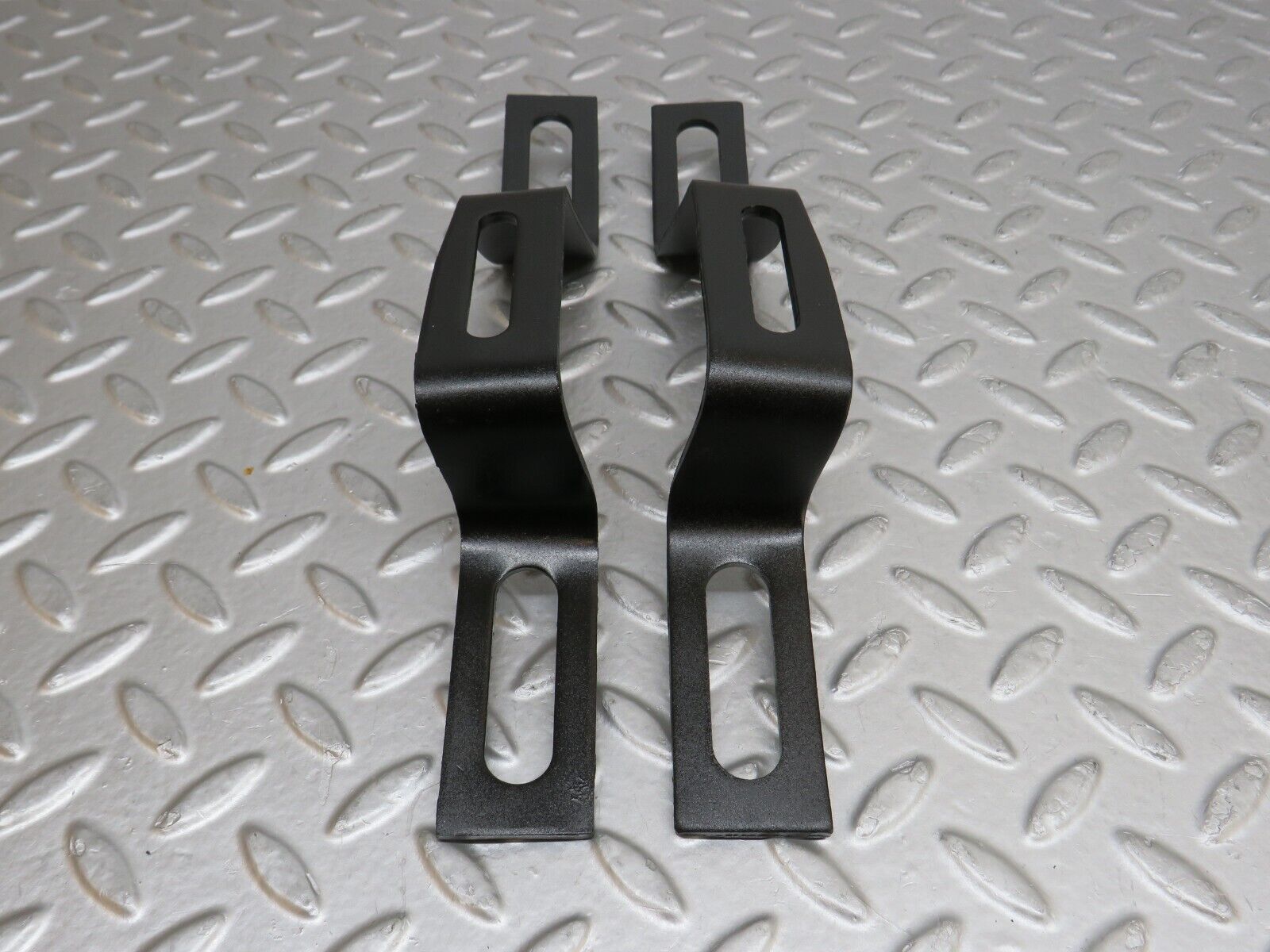 35682 Mercedes-Benz R107 280SL Front Bumper Bracket