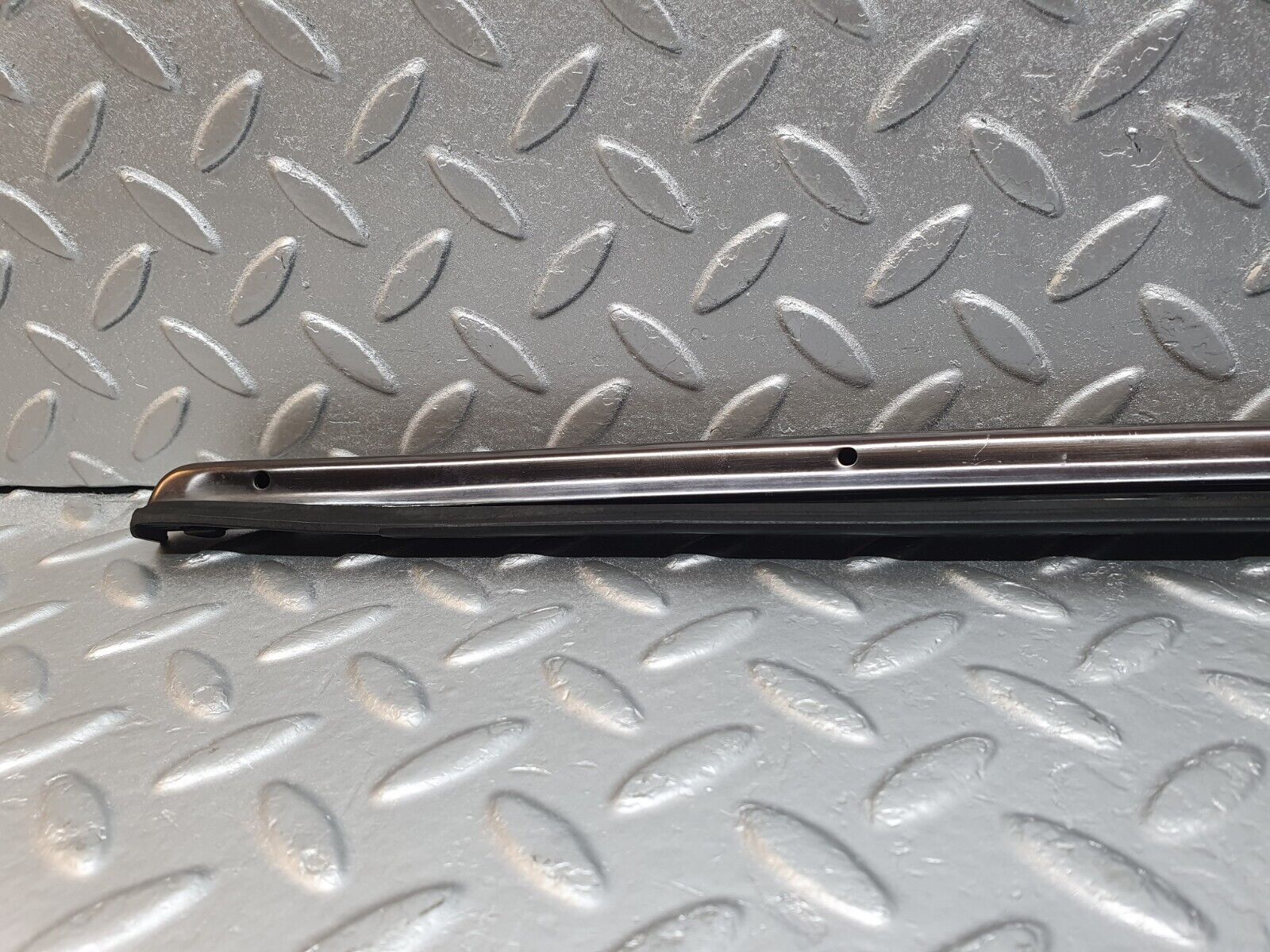 42610 Mercedes-Benz R129 320SL Coupe Trunk Lid Handle Trim 1297580396