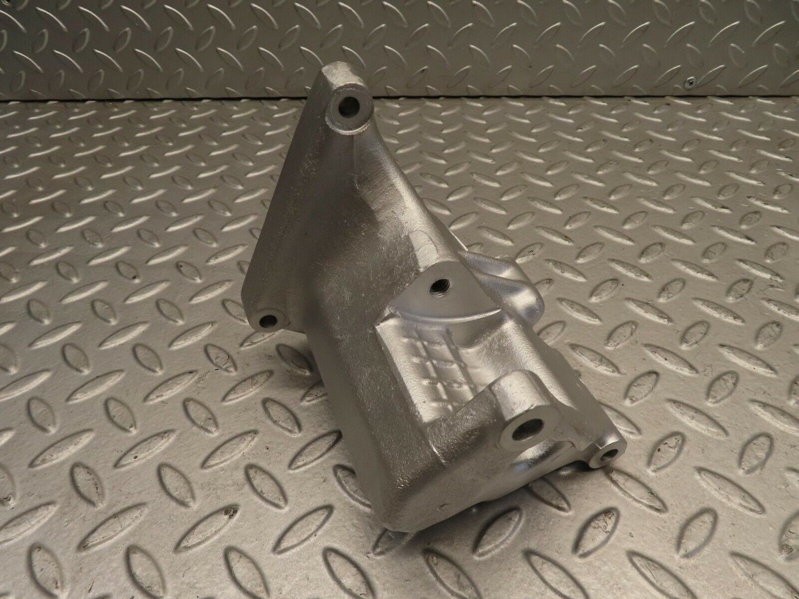 11780 Mercedes-Benz R107 450SL Alternator Generator Bracket 1161551135