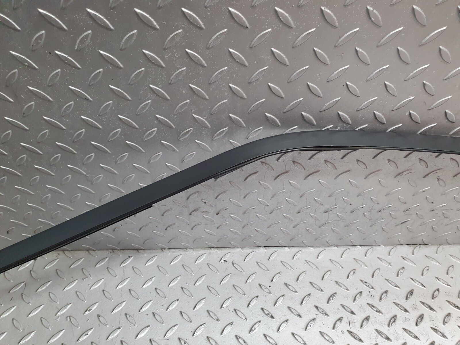 41713 Mercedes-Benz W124 200E Roof Chrome Trim Left Side 1246900397