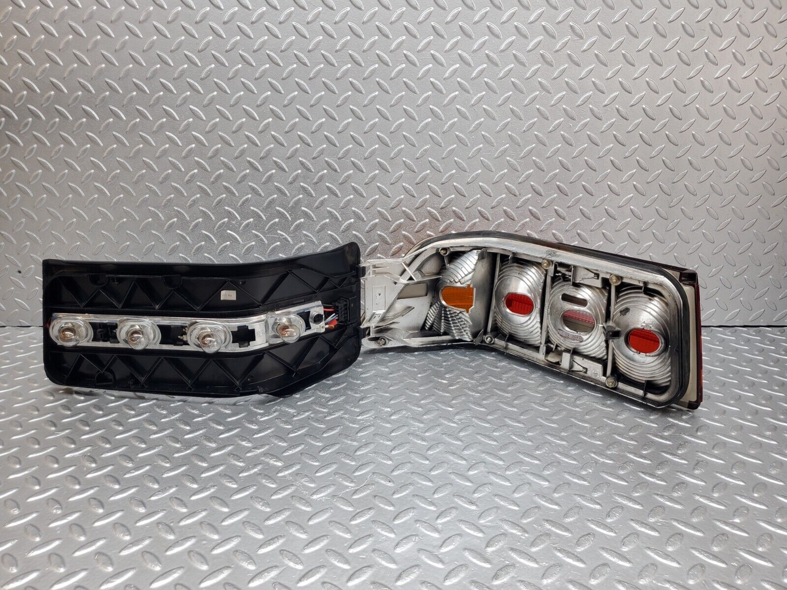 45039 Mercedes-Benz R129 300SL Coupe Tail Light Right Side