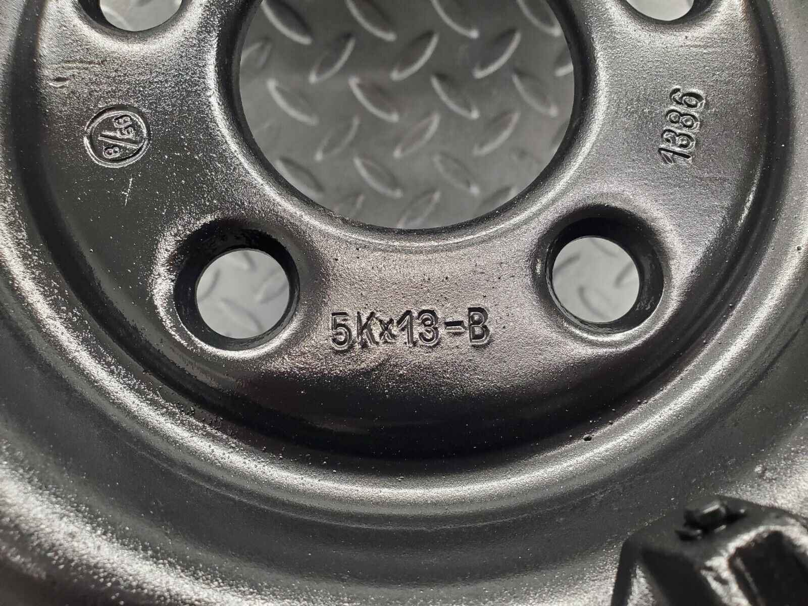 46127 Mercedes-Benz 190SL Steel Wheel 5Kx13-B