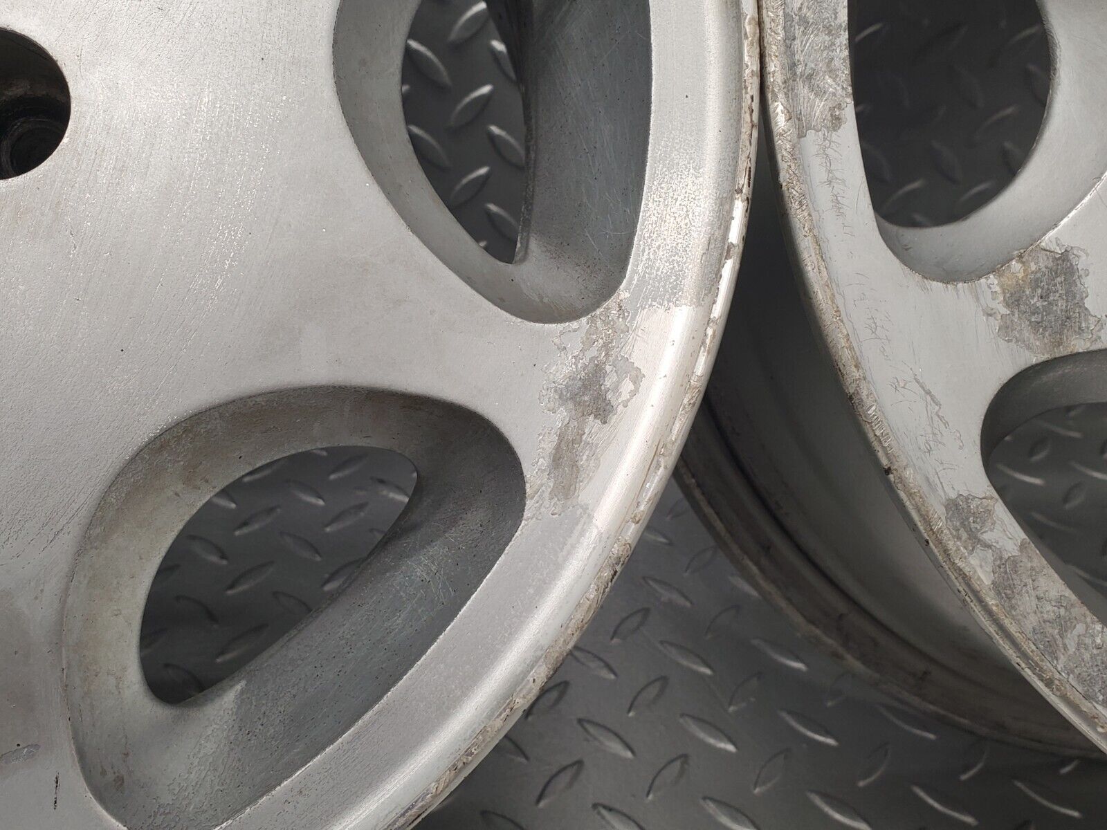 46103 Mercedes-Benz Alloy Wheel Set 6.5Jx15H2 ET44 1244011802