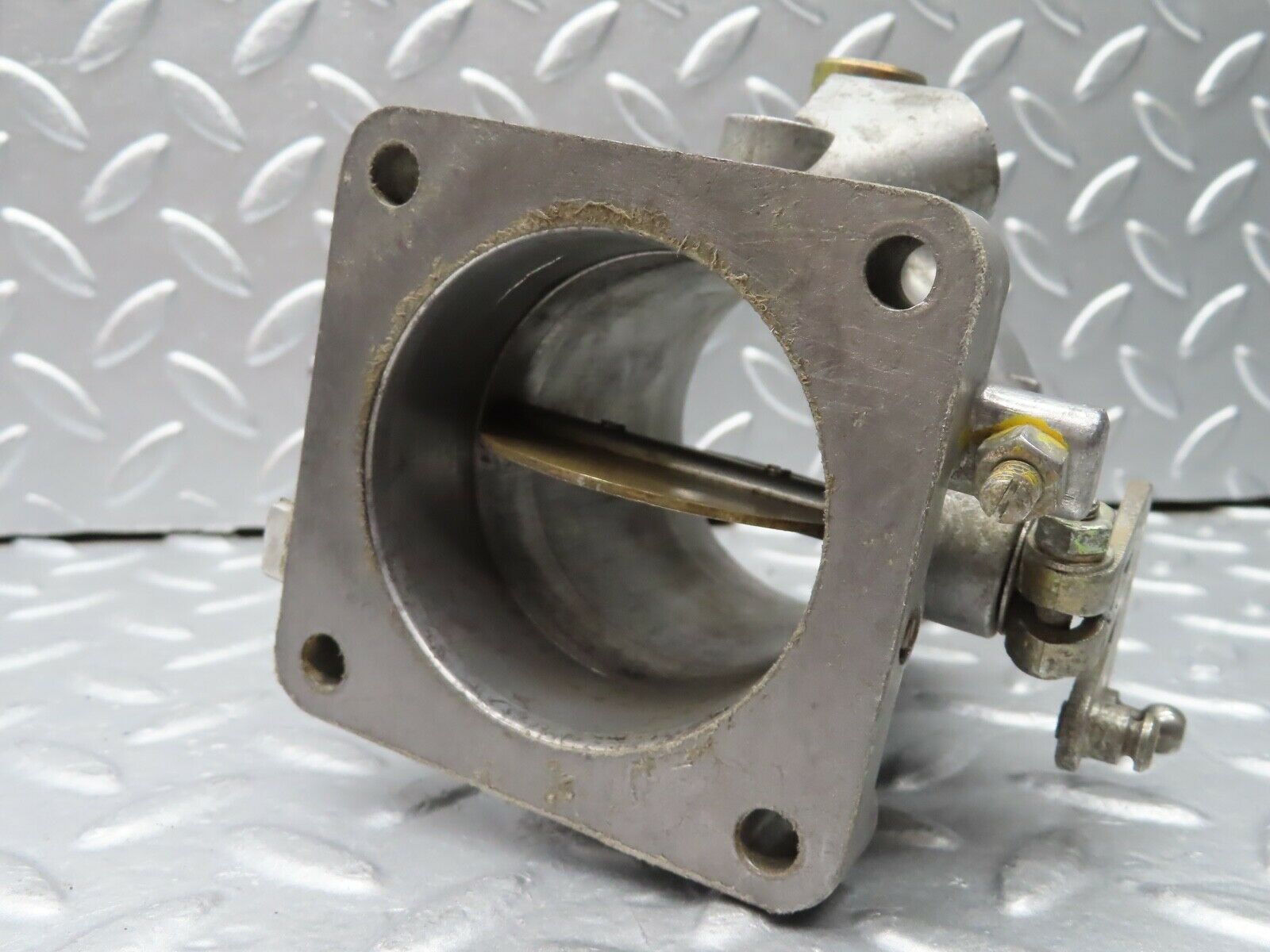 20635 Mercedes-Benz R107 450SL Throttle Body Valve