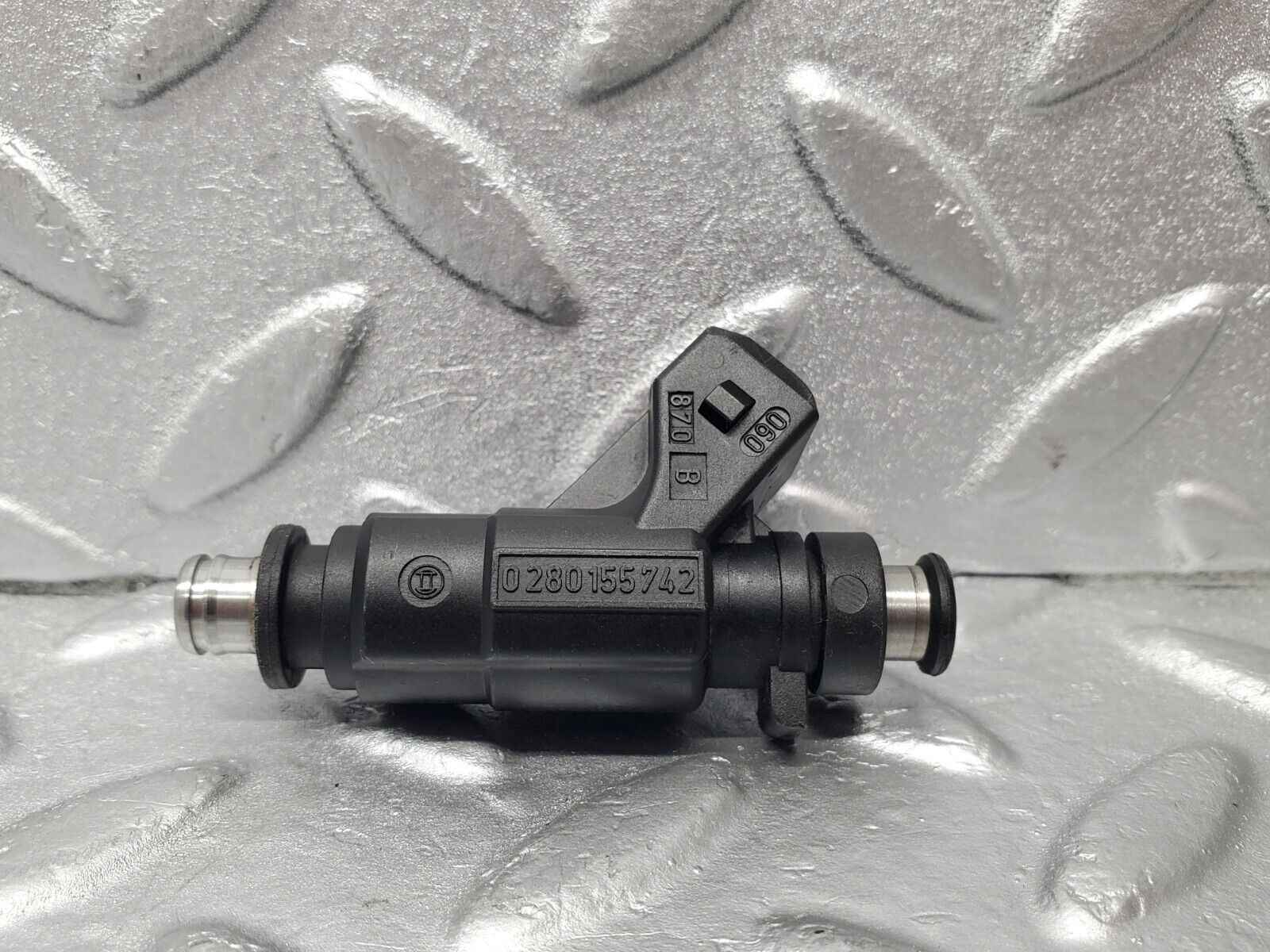 46777 Mercedes-Benz R129 320SL Coupe Fuel Injector Bosch 0280155742 1120780049