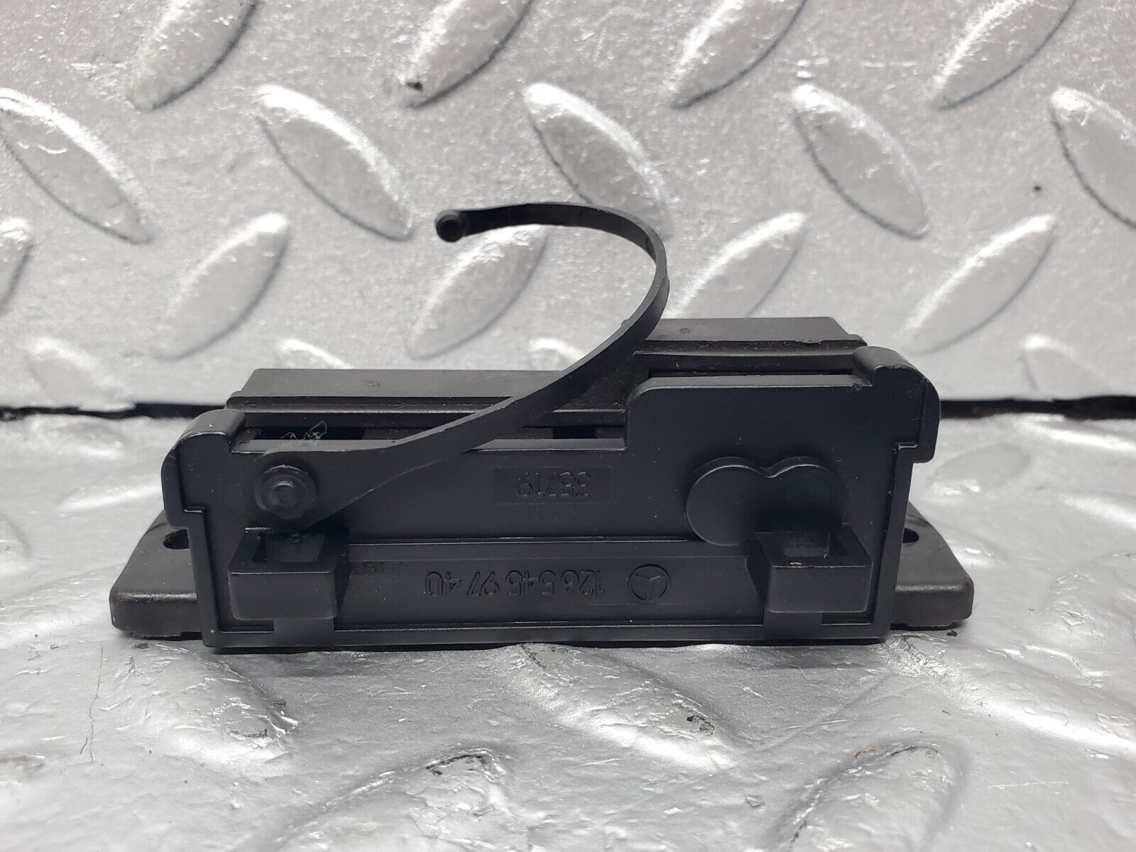 45591 Mercedes-Benz W126 420SE Diagnostic Connector 1265459740