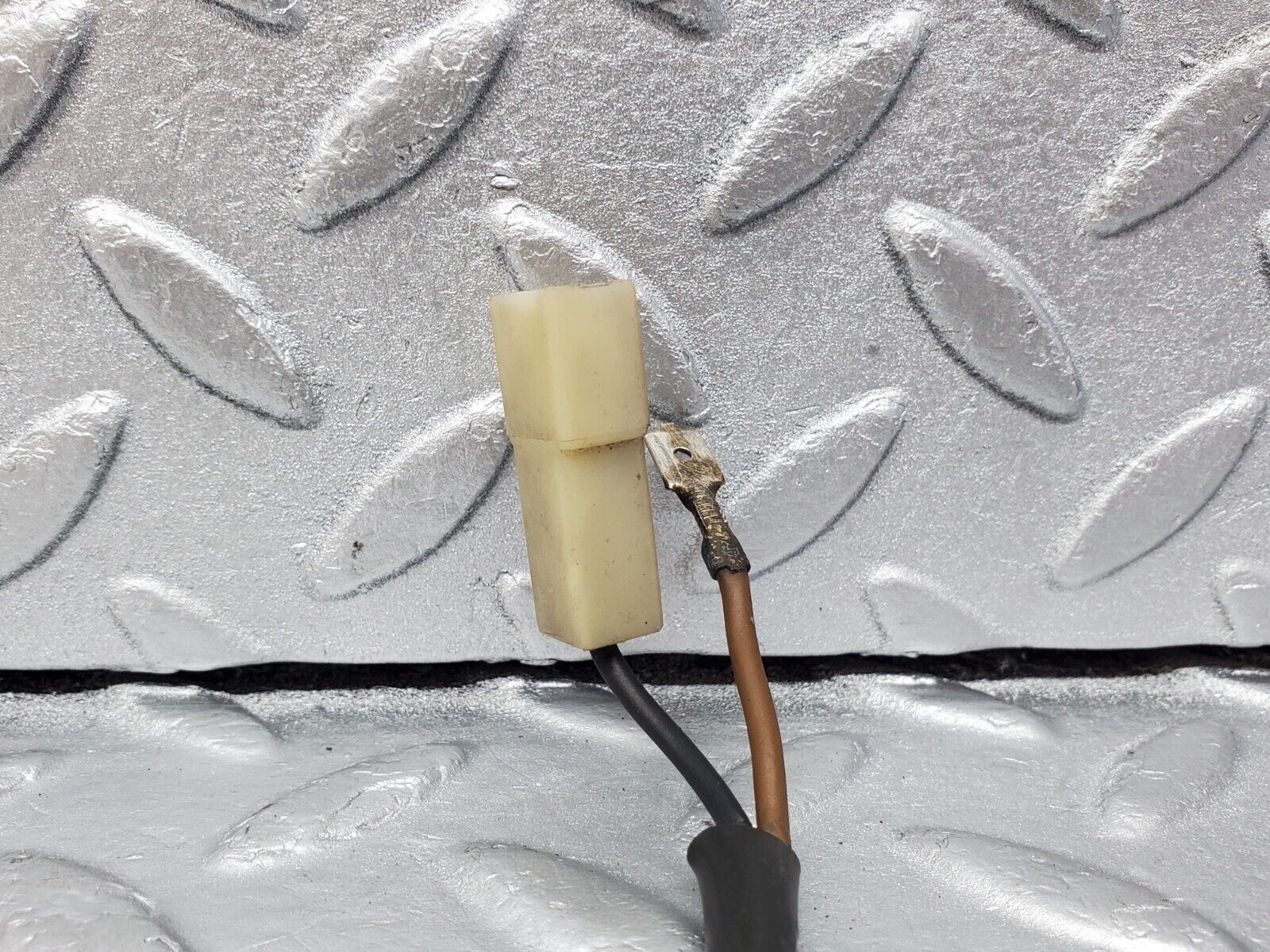 45731 Mercedes-Benz W126 420SE Windscreen Washer Nozzle