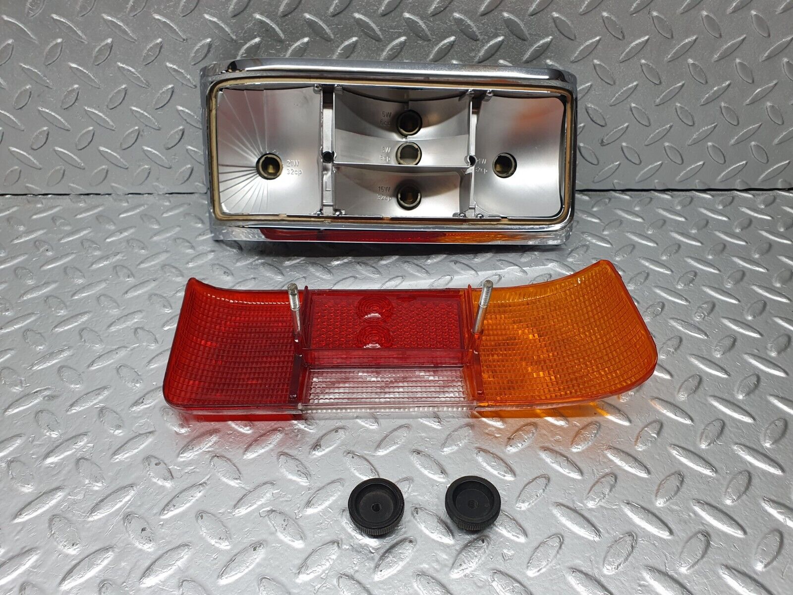 43190 Mercedes-Benz W115 Rear Left Tail Light