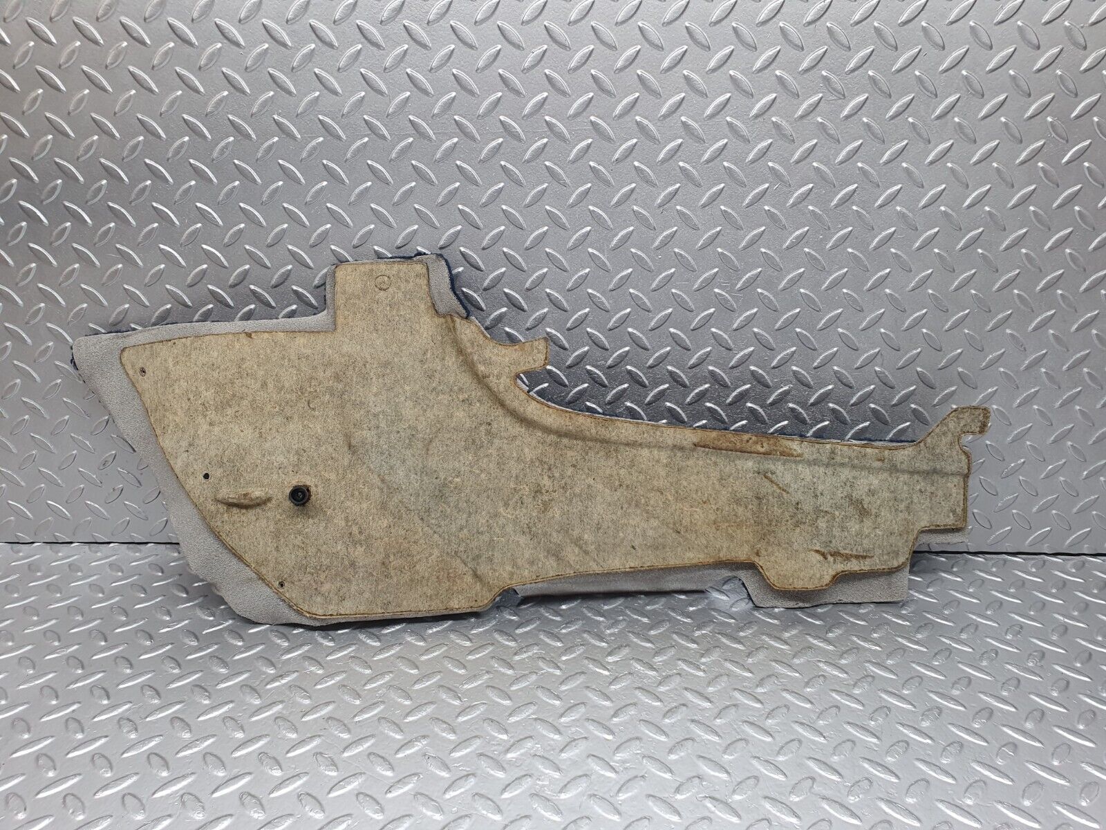 42646 Mercedes-Benz W201 190 2.0L Centre Console Carpet Right Side Blue