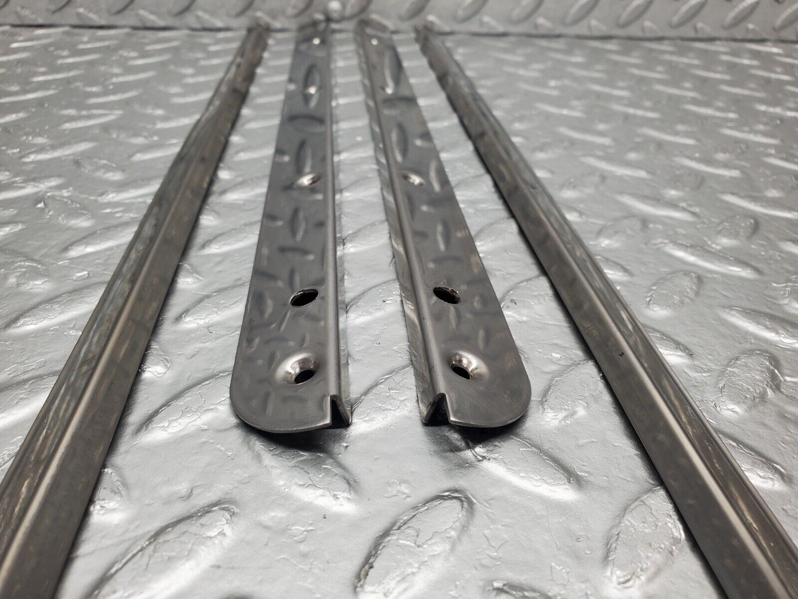 46455 Mercedes-Benz C123 280CE Coupe Sunroof Chrome Trim Set