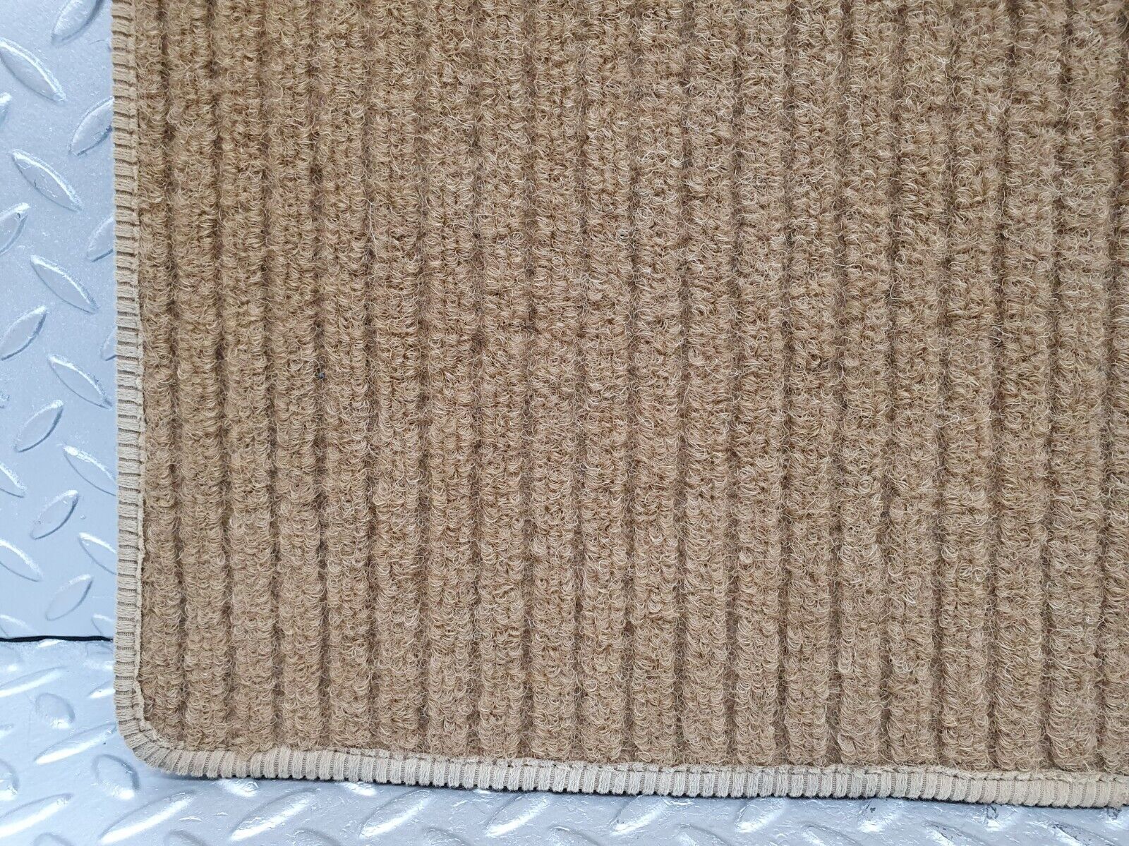 41635 Mercedes-Benz W124 200E Rear Right Floor Carpet Mat Palomino