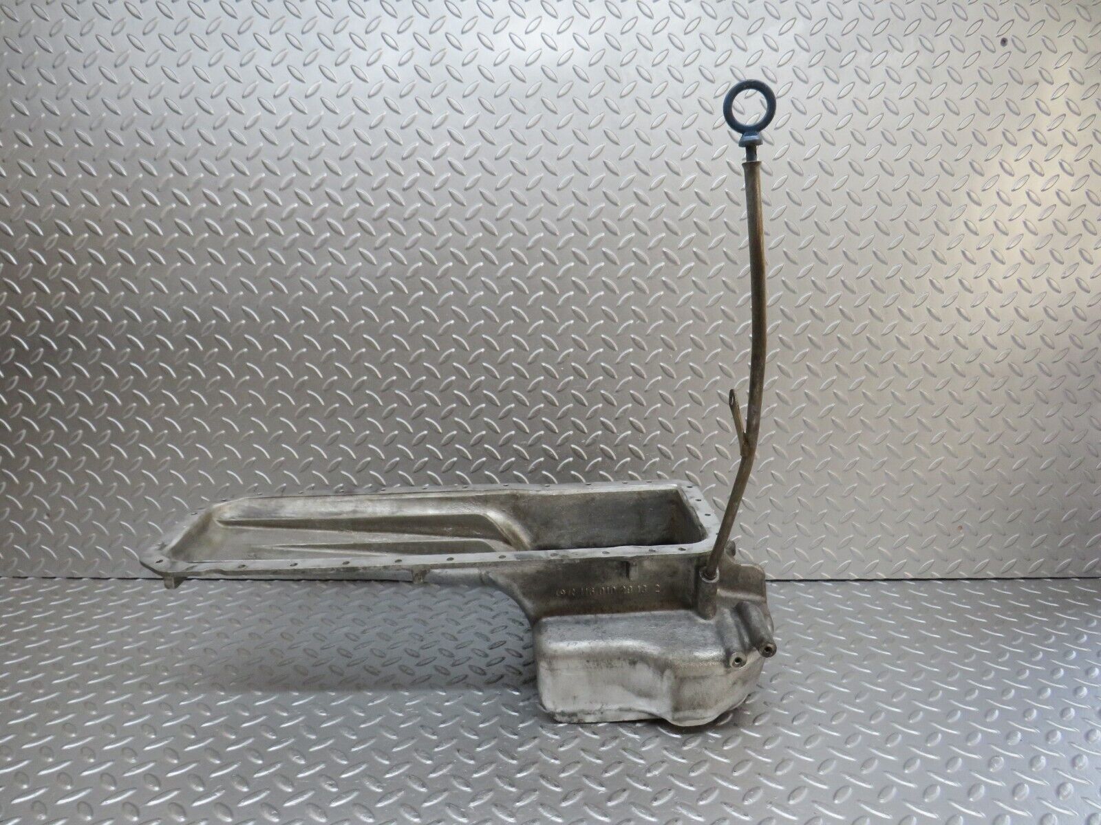 32845 Mercedes-Benz C107 R107 350 V8 Oil Pan Oil Sump 1160102913