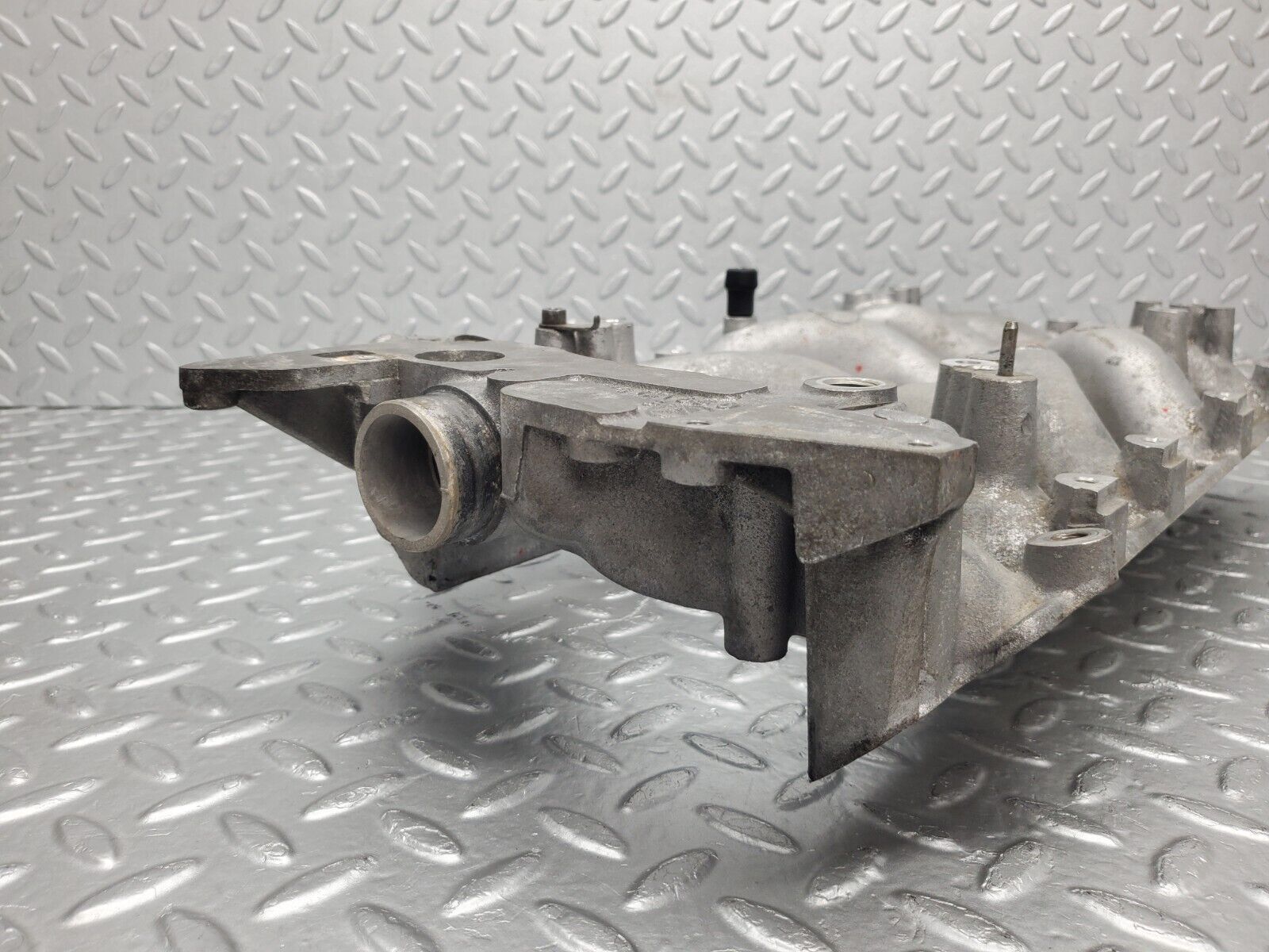 46091 Mercedes-Benz W126 420SE Air Intake Manifold 1161416501