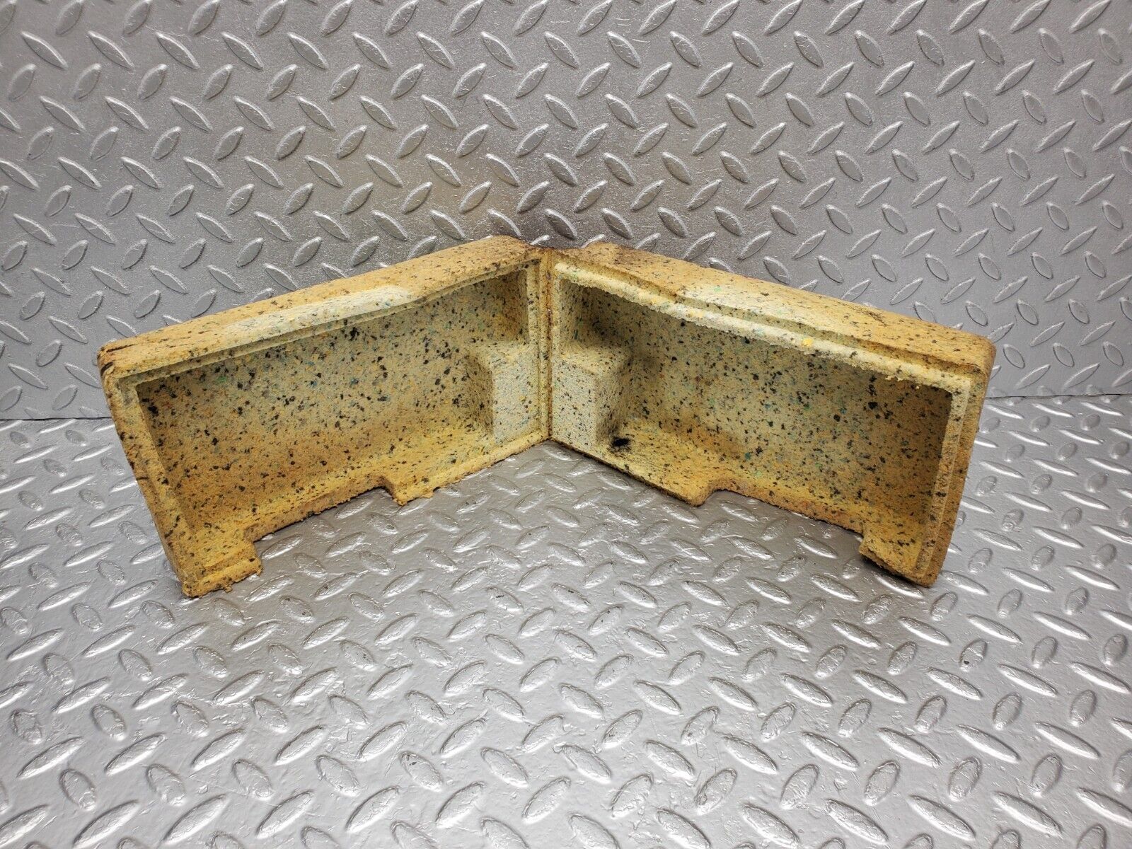 46900 Mercedes-Benz R129 320SL Coupe Central Locking Vacuum Pump Housing 2088000135