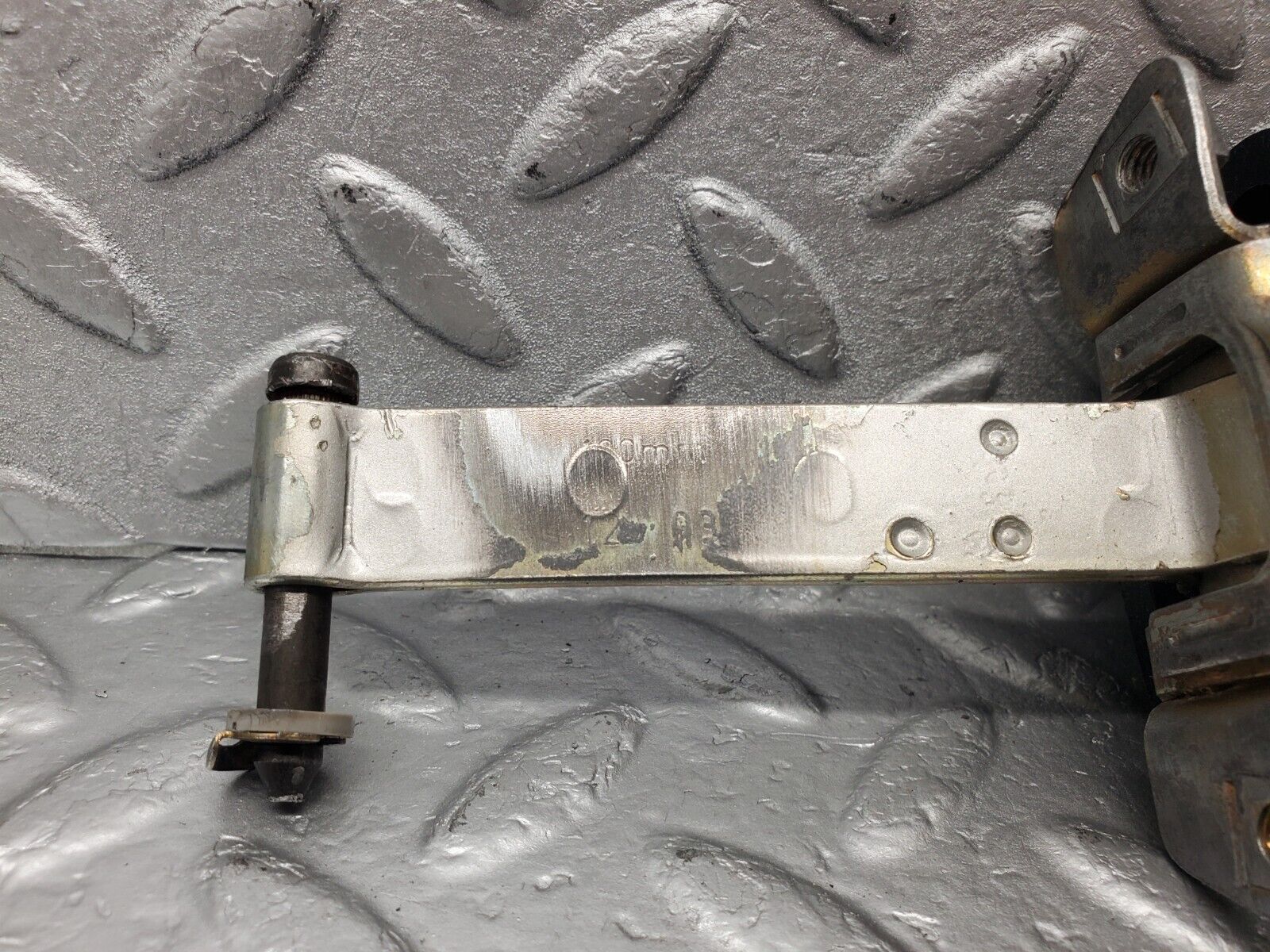 46139 Mercedes-Benz W124 Rear Right Door Safety Check Strap