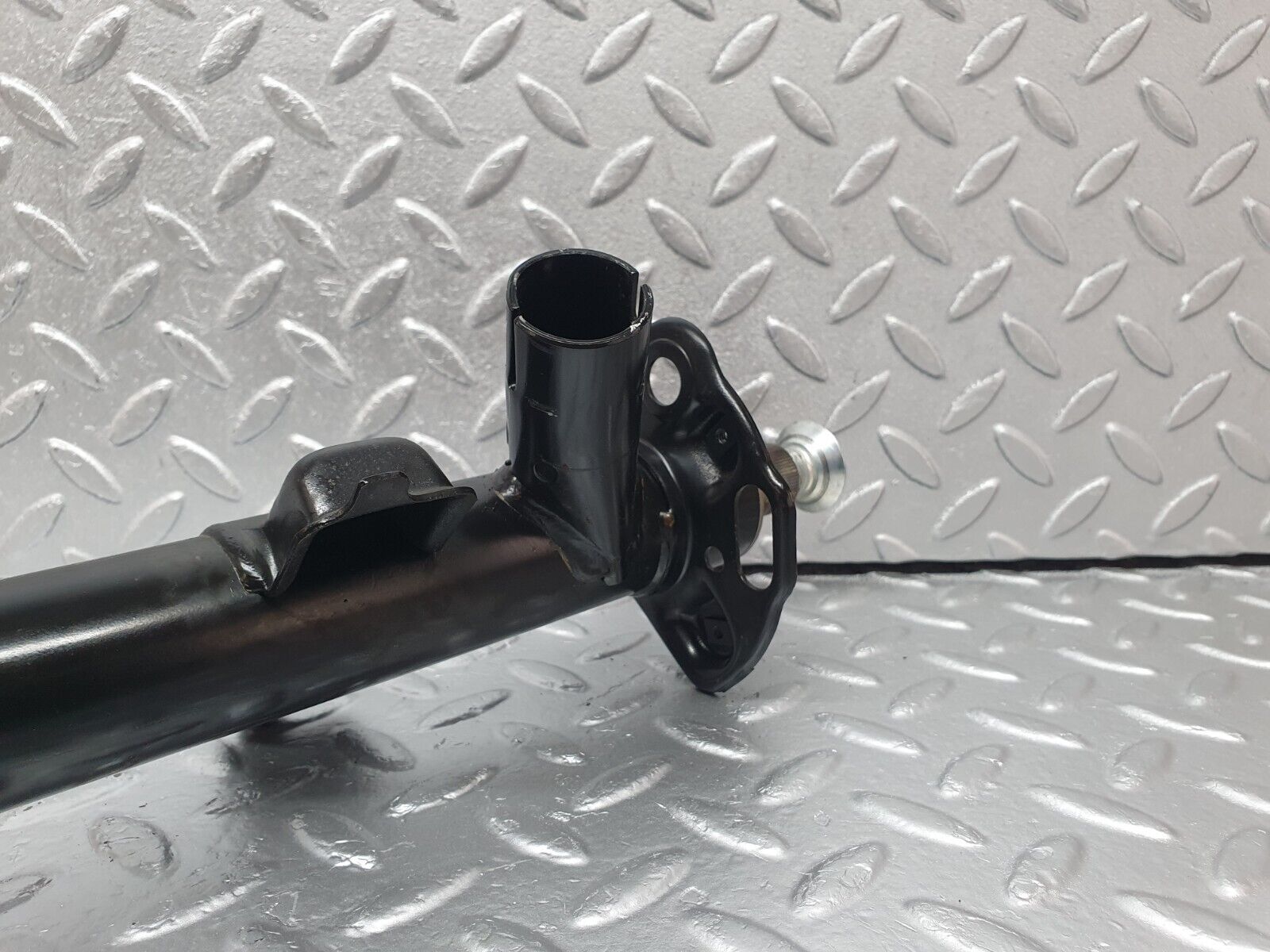 42852 Mercedes-Benz W201 190 2.0L Steering Column