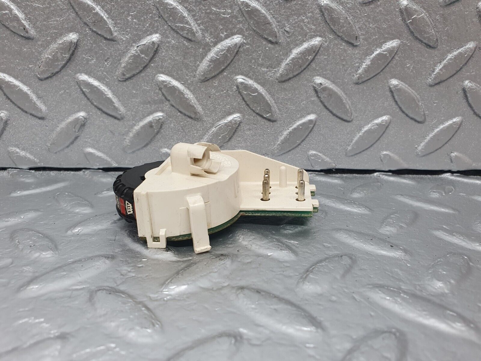 43541 Mercedes-Benz C126 380SEC Coupe Heater Control Switch 1268200203