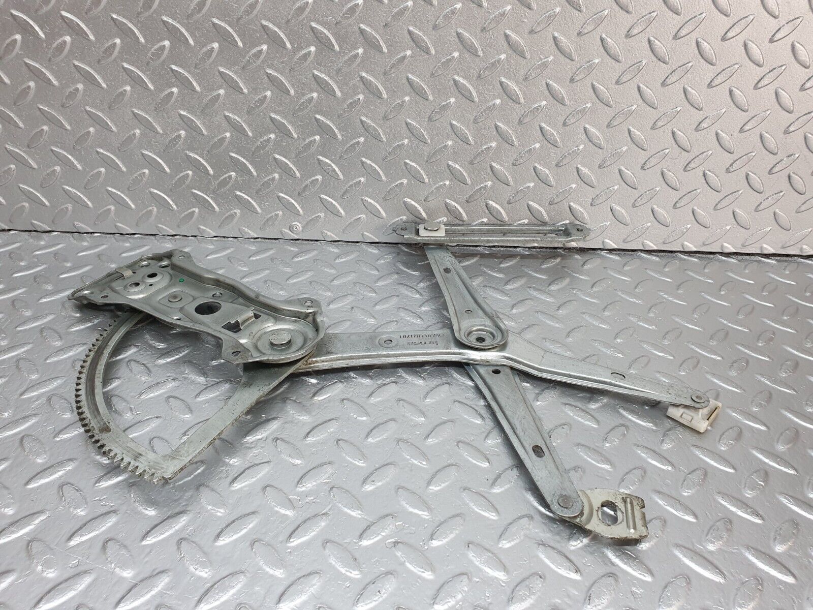 41938 Mercedes-Benz W202 C200 Front Left Power Window Regulator