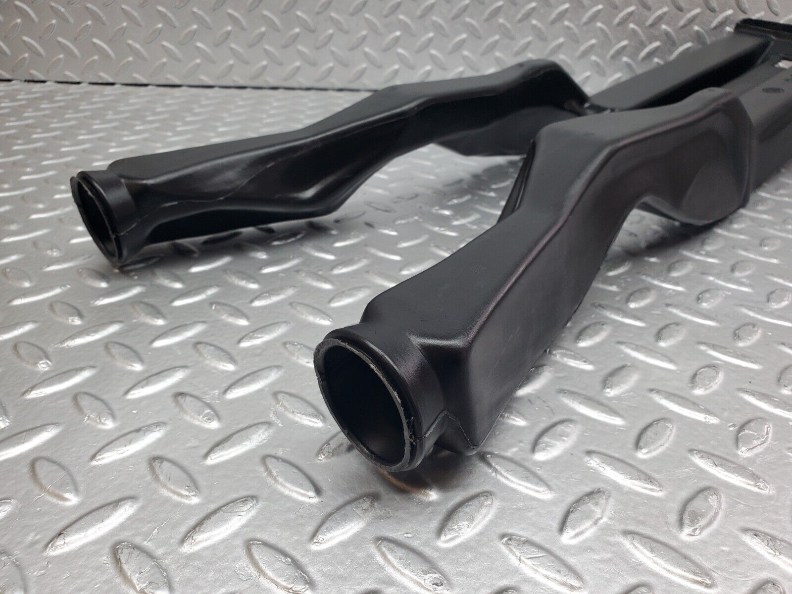 45624 Mercedes-Benz W126 420SE Cabin Centre Air Duct Channel 1268317946