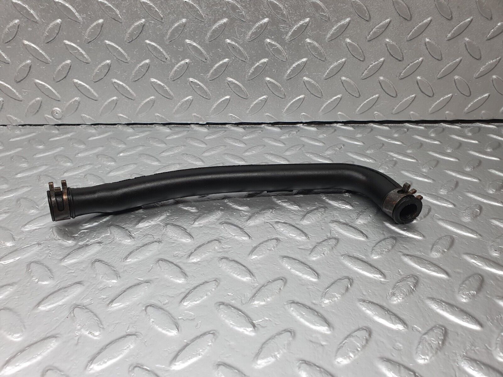 42550 Mercedes-Benz R129 320SL Coupe Crankcase Breather Pipe 1040943582