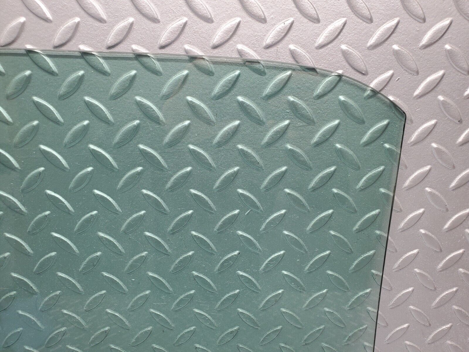 46248 Mercedes-Benz W124 280E Rear Right Door Window Glass