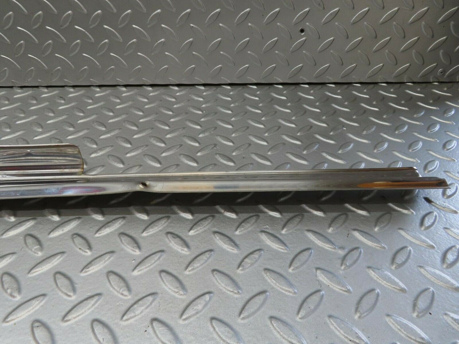 15567 Mercedes-Benz R107 450SL Right Door Sill Chrome