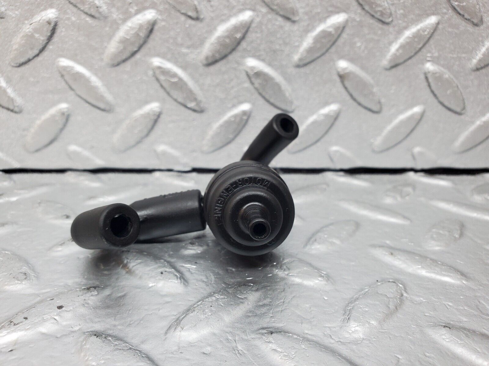 44996 Mercedes-Benz R129 300SL Coupe Engine Crankcase Vent Valve 1074700893