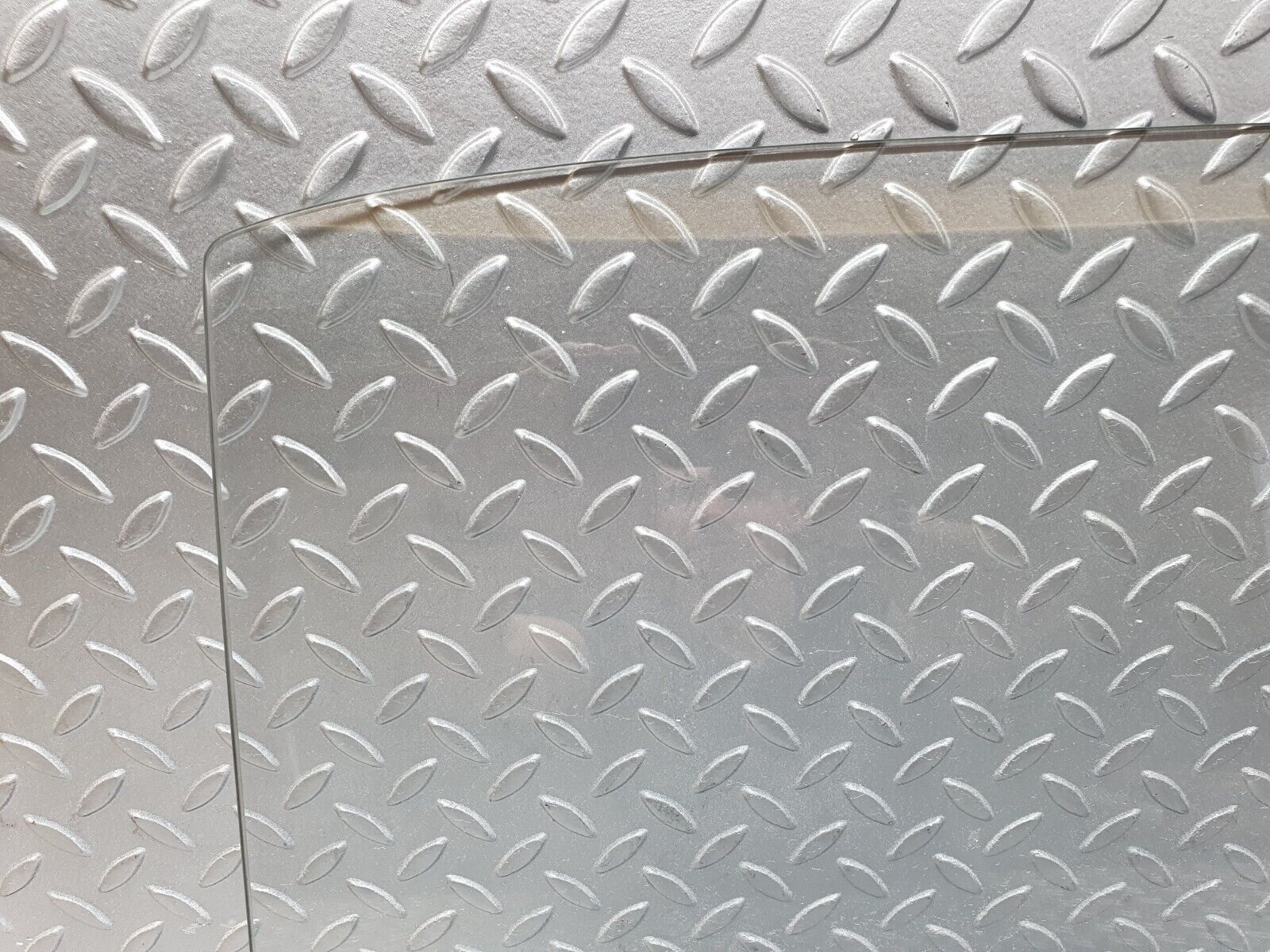 43221 Mercedes-Benz W108 280SE Rear Right Door Window Glass