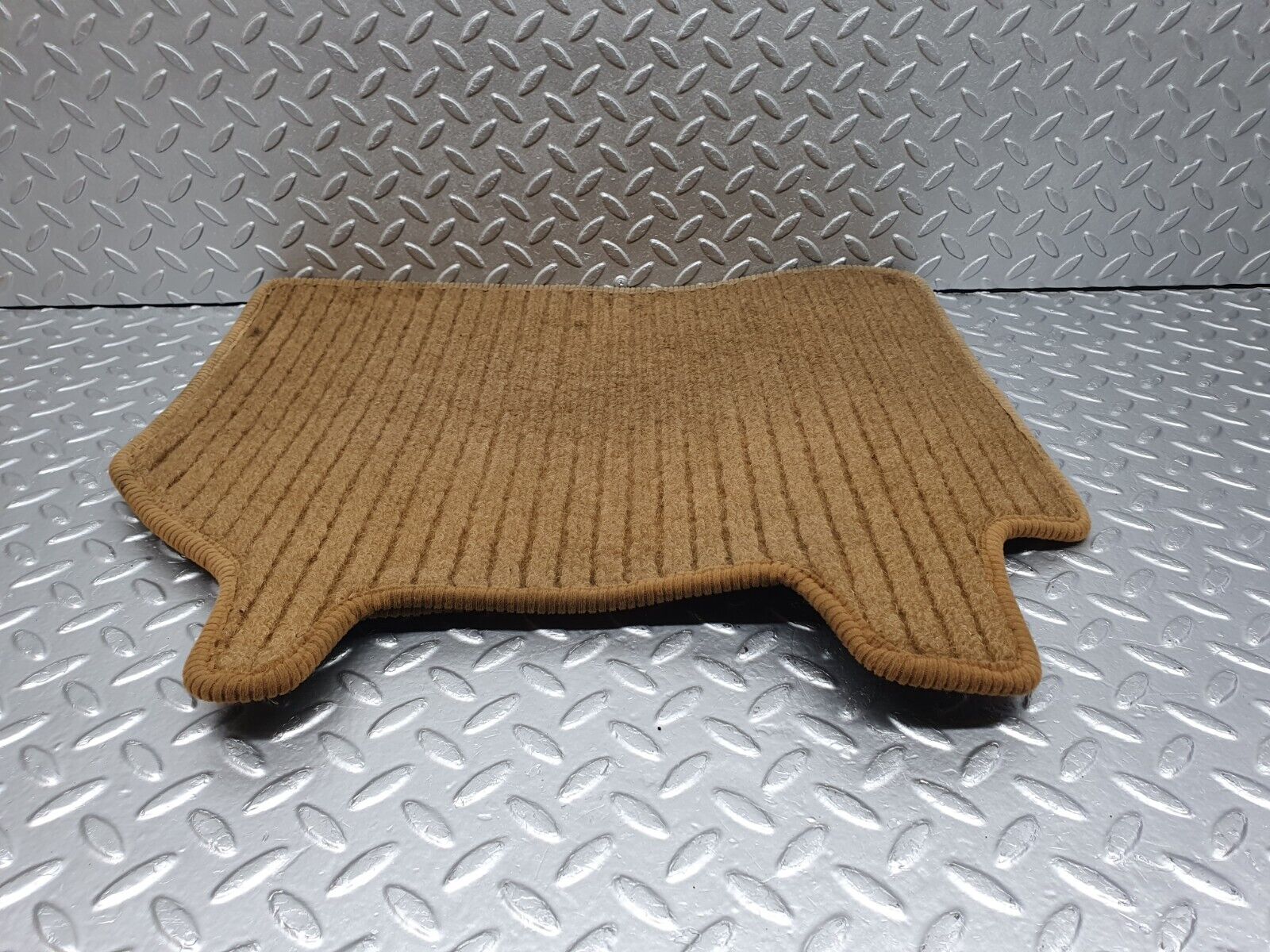 41636 Mercedes-Benz W124 200E Rear Left Floor Carpet Mat Palomino