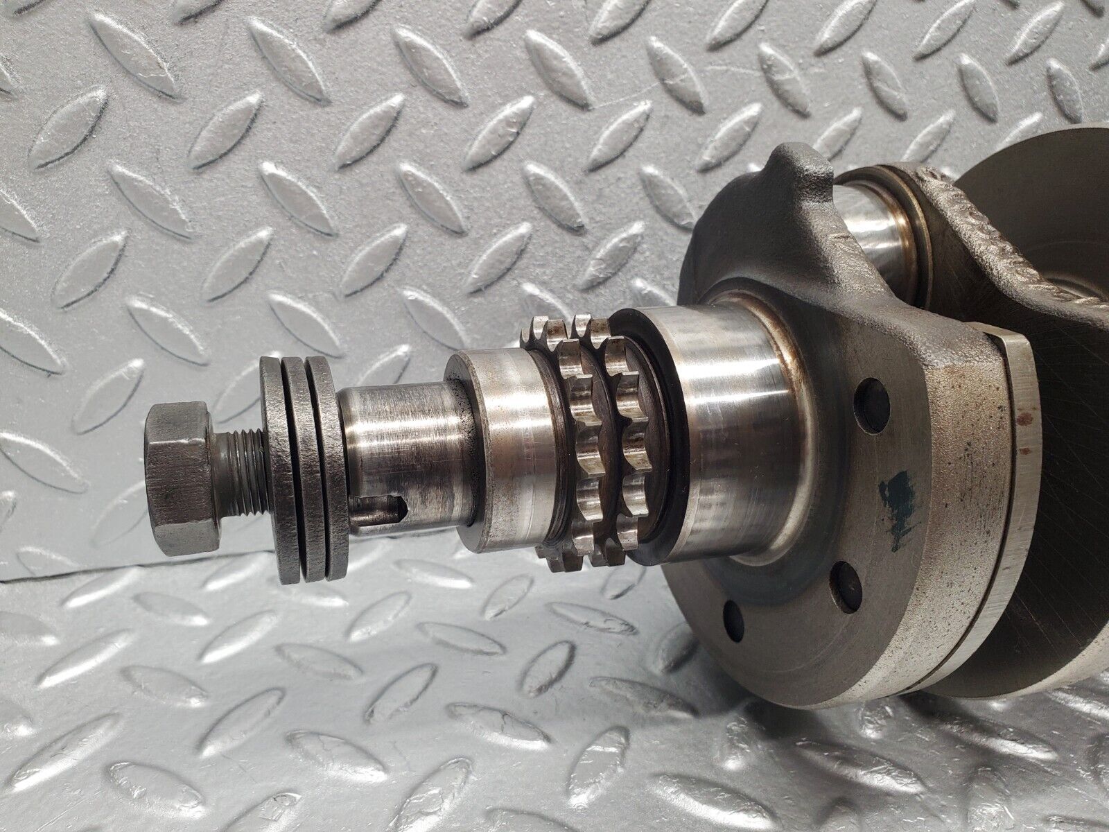 46722 Mercedes-Benz C123 280CE Coupe Crankshaft 1100310701