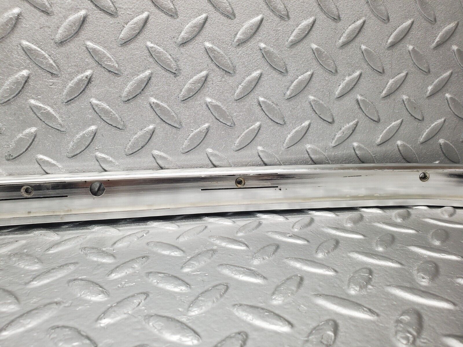 46504 Mercedes-Benz C123 280CE Coupe Chrome Roof Trim Cladding Left Side