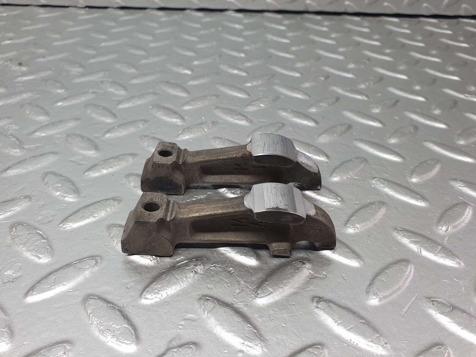 43359 Mercedes-Benz W108 280SE Valve Rocker Arm With Retaining Spring