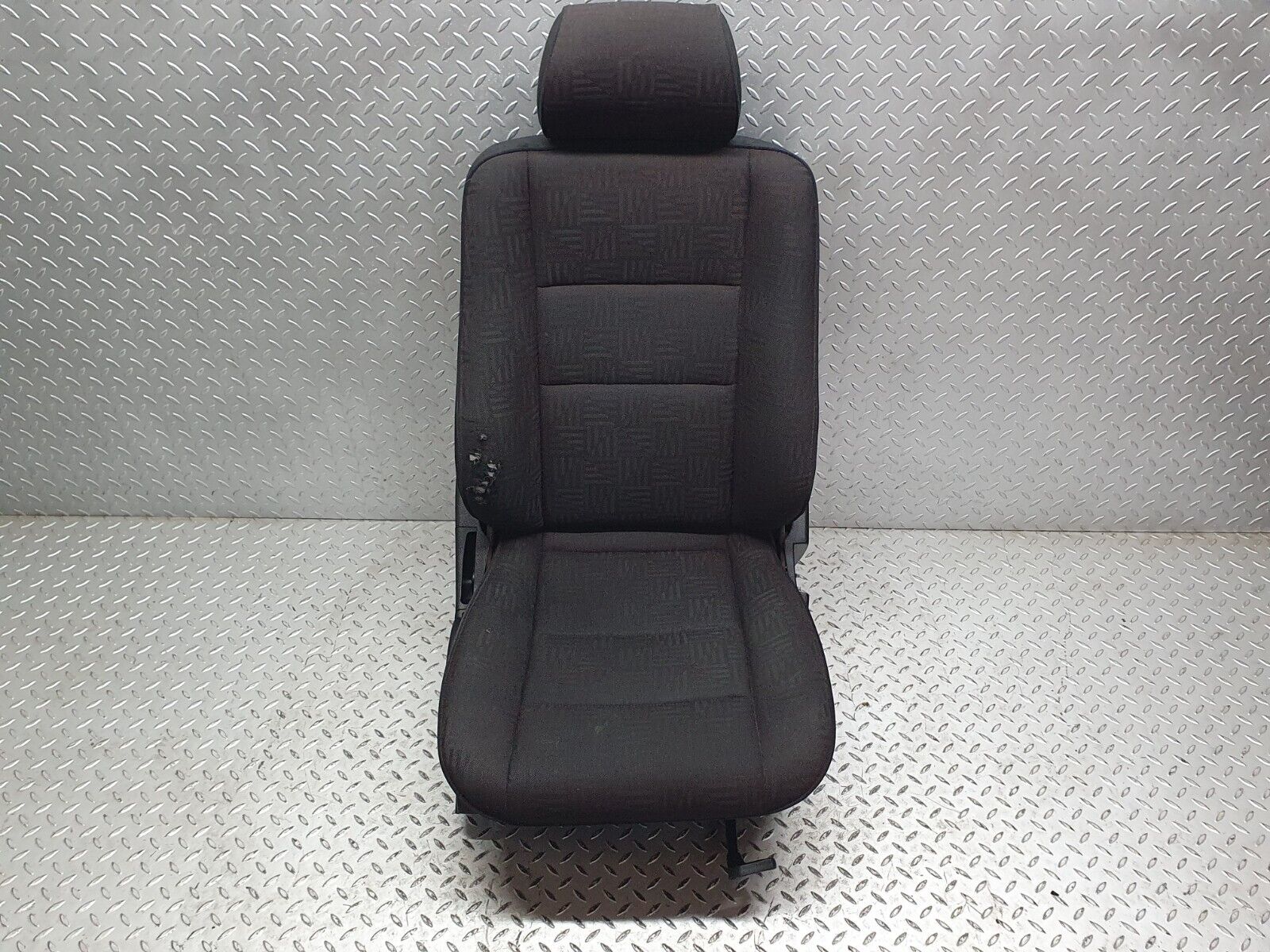 41813 Mercedes-Benz W202 C200 Front Right Passenger Seat