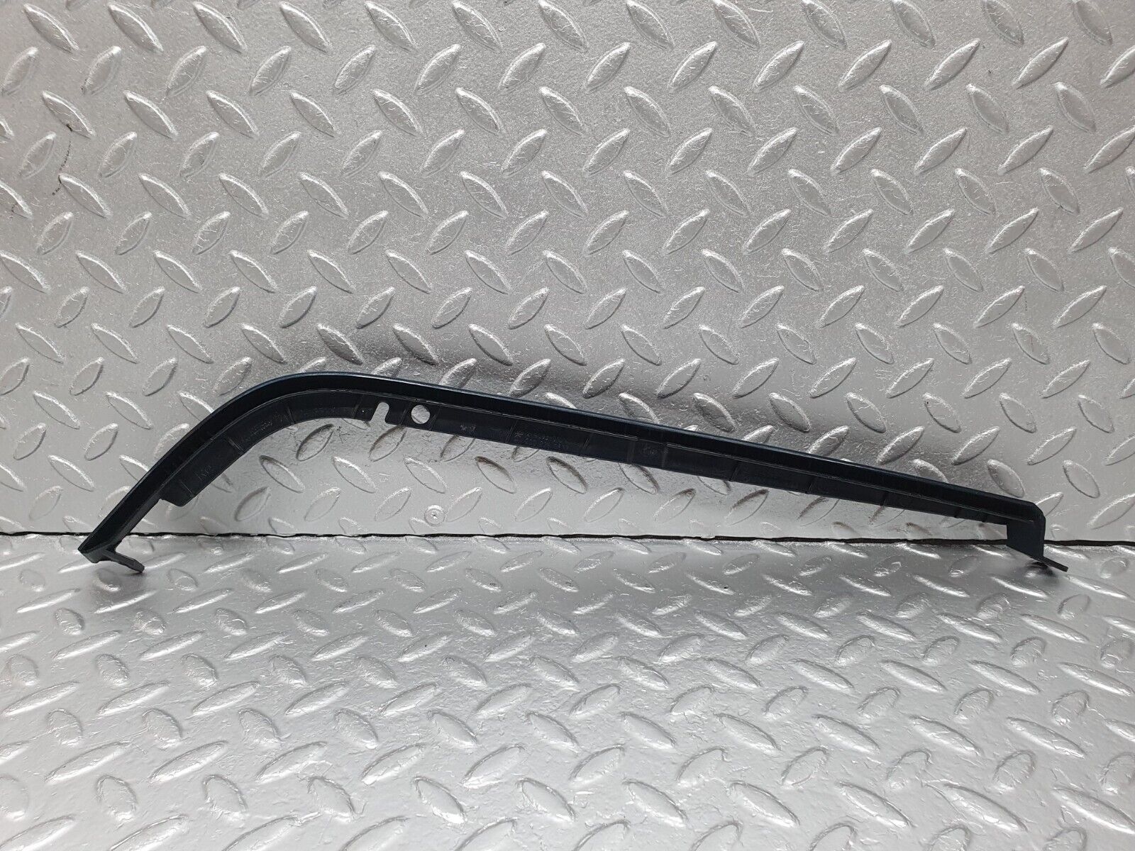 41808 Mercedes-Benz W202 C200 Under Headlight Trim Right 2028260877 2028260677