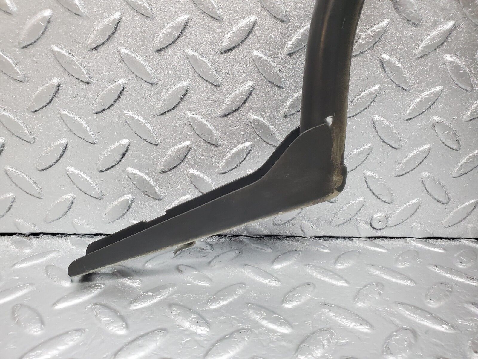 45833 Mercedes-Benz W126 420SE Trunk Lid Hinge Right Side