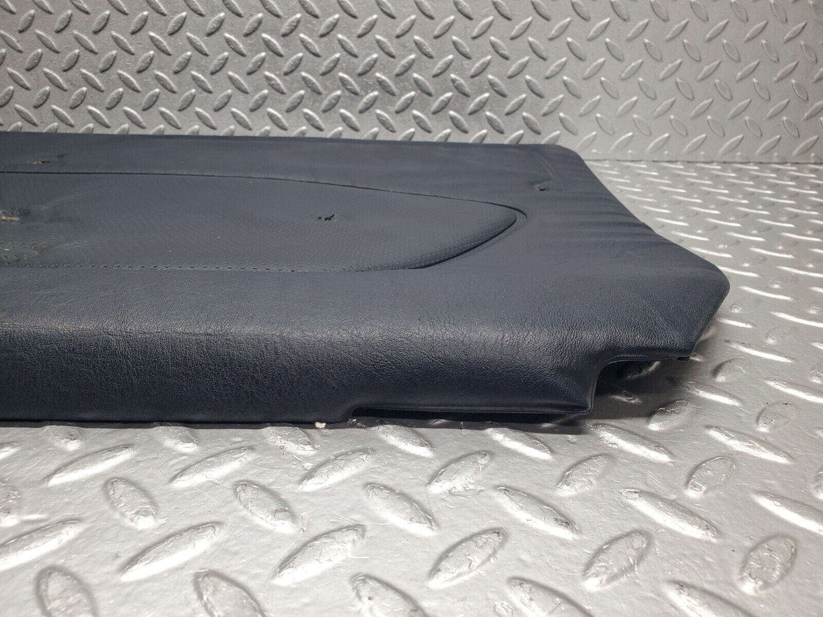 46683 Mercedes-Benz V123 240D LWB Front Right Door Card Blue