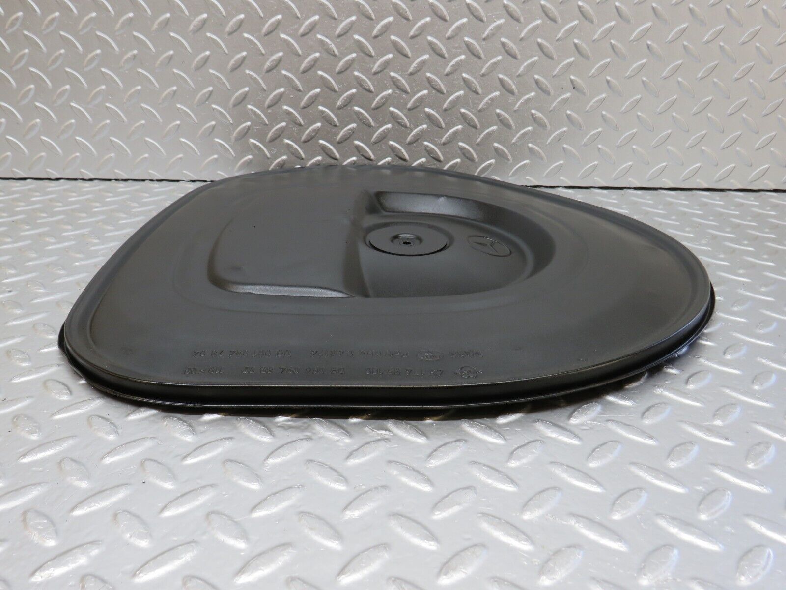 33560 Mercedes-Benz C107 R107 Air Filter Box Housing Lid 0080948902