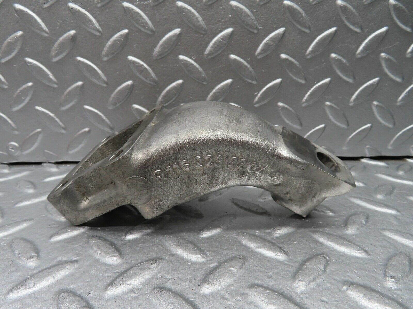 20633 Mercedes-Benz R107 450SL Engine Mount Bracket Left 1162232204