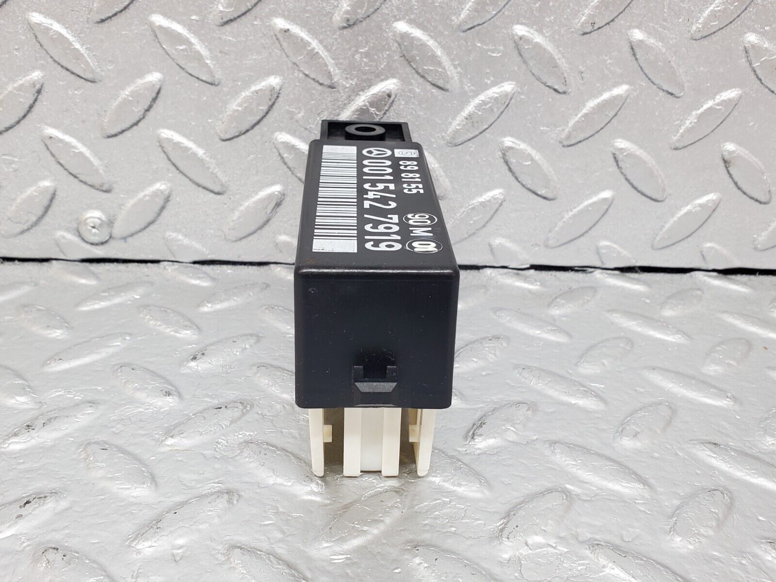 44897 Mercedes-Benz R129 300SL Coupe Windscreen Wiper Relay 0015427919