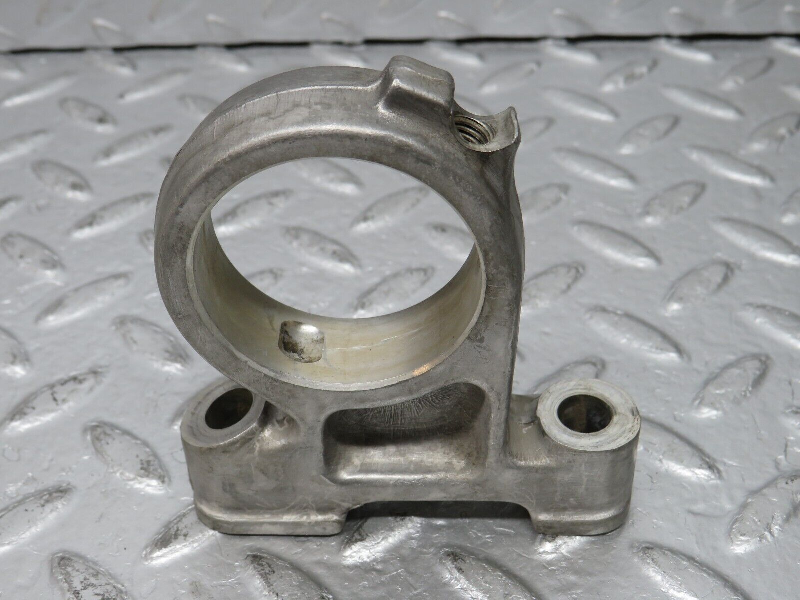 32798 Mercedes-Benz C107 R107 350 V8 Camshaft Tower Bearing 1160512112