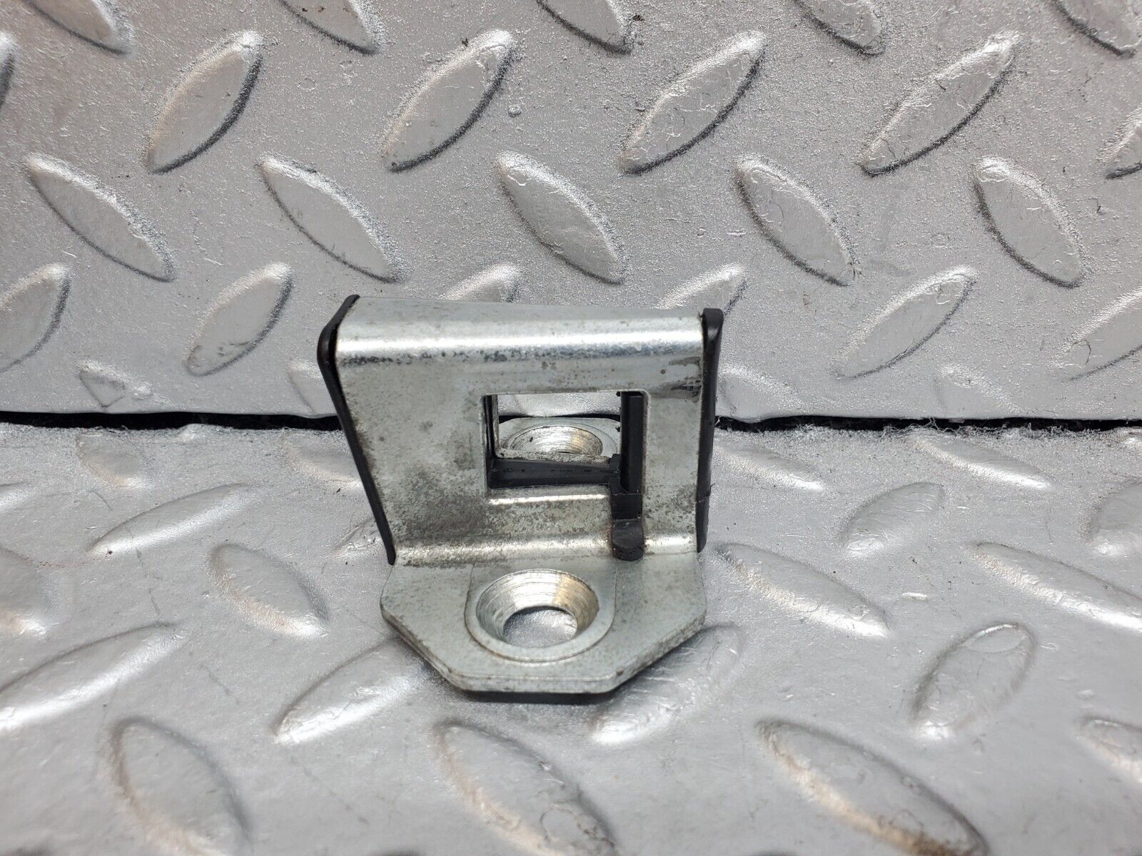 44786 Mercedes-Benz W124 220E Door Lock Latch